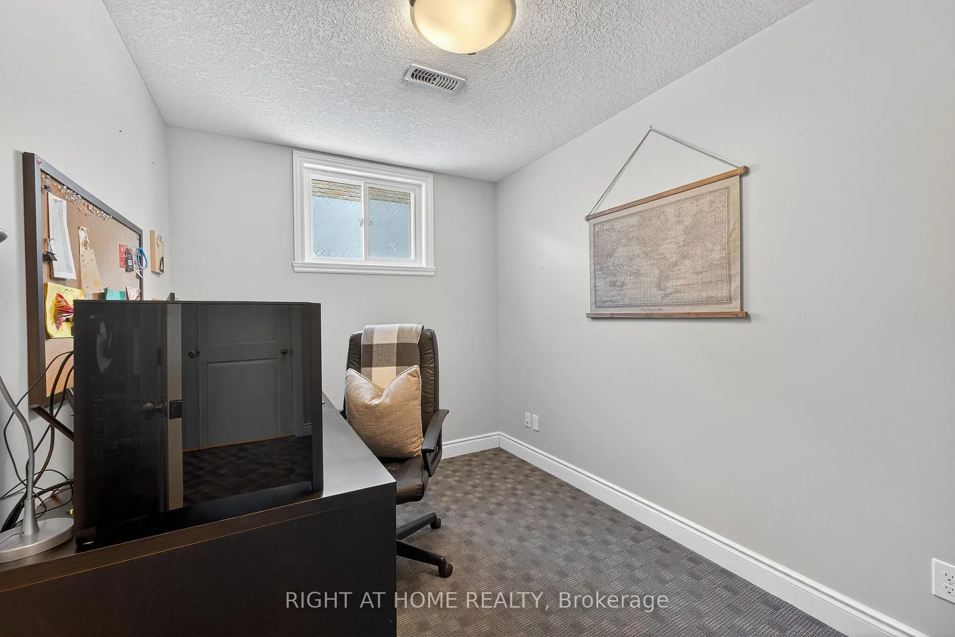 Photo 31 of 48 Freedom Crescent, Quinte West, Sidney Ward — HOMEH
