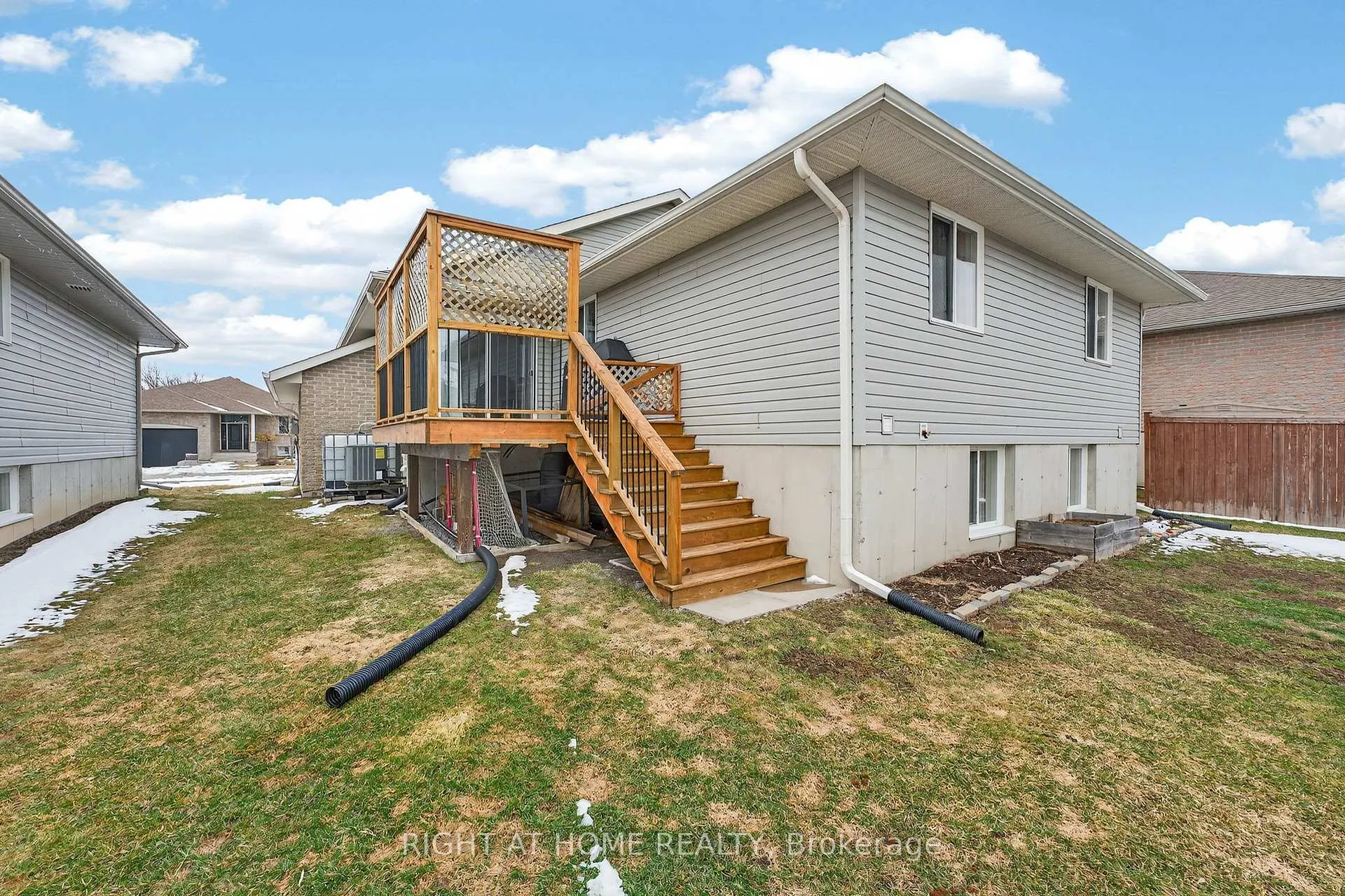 Photo 36 of 48 Freedom Crescent, Quinte West, Sidney Ward — HOMEH