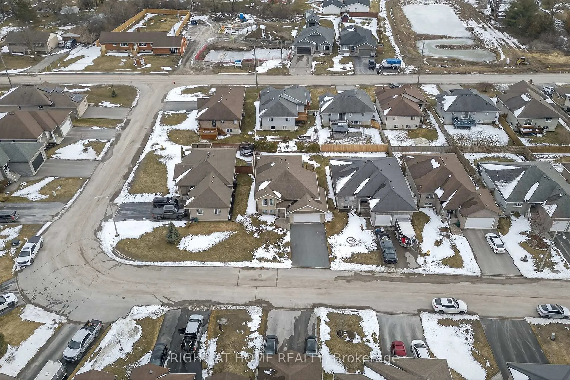 Photo 40 of 48 Freedom Crescent, Quinte West, Sidney Ward — HOMEH