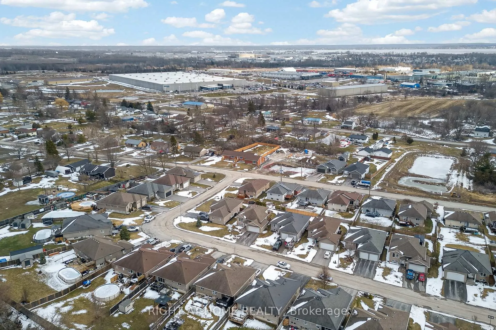 Photo 41 of 48 Freedom Crescent, Quinte West, Sidney Ward — HOMEH
