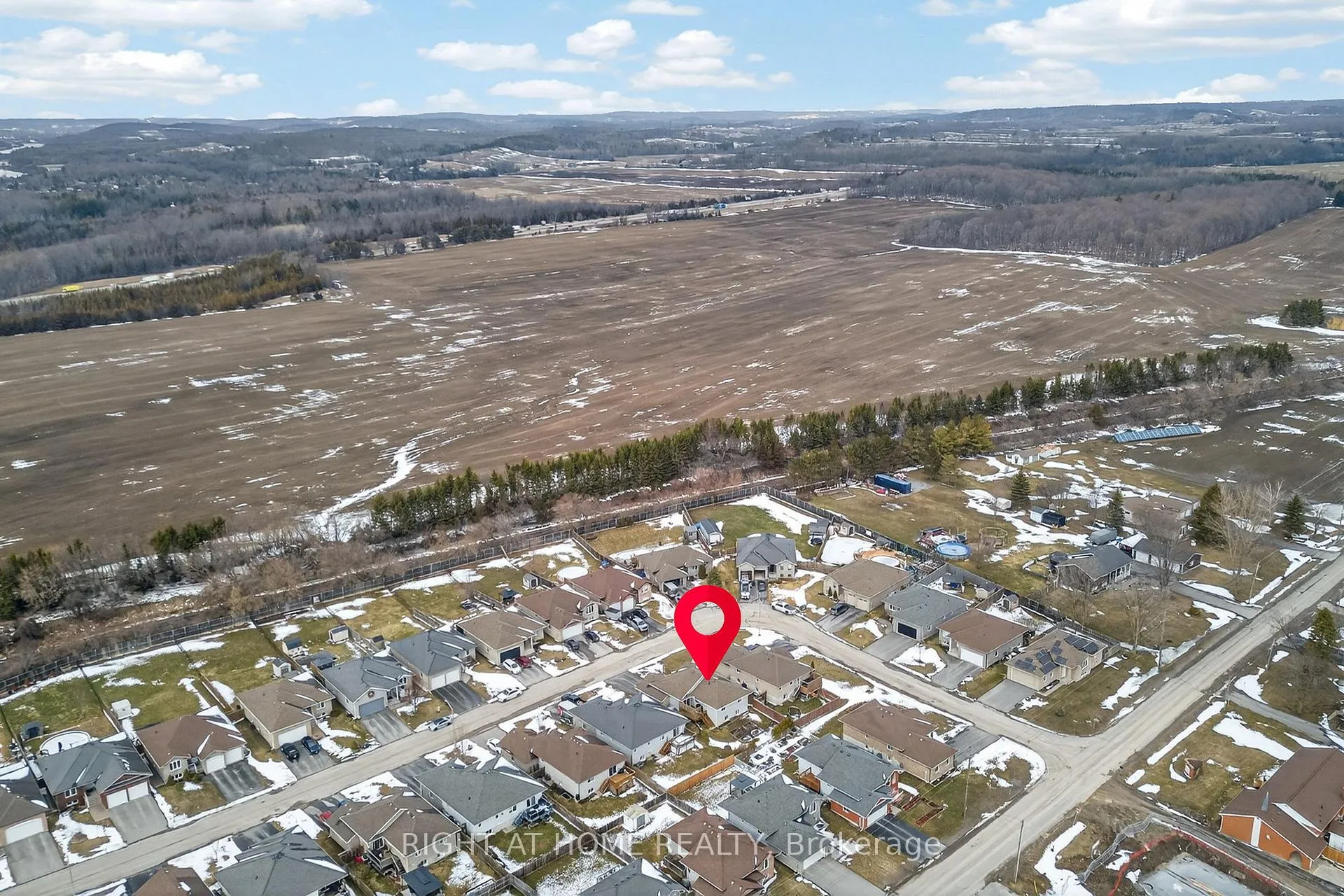Photo 42 of 48 Freedom Crescent, Quinte West, Sidney Ward — HOMEH