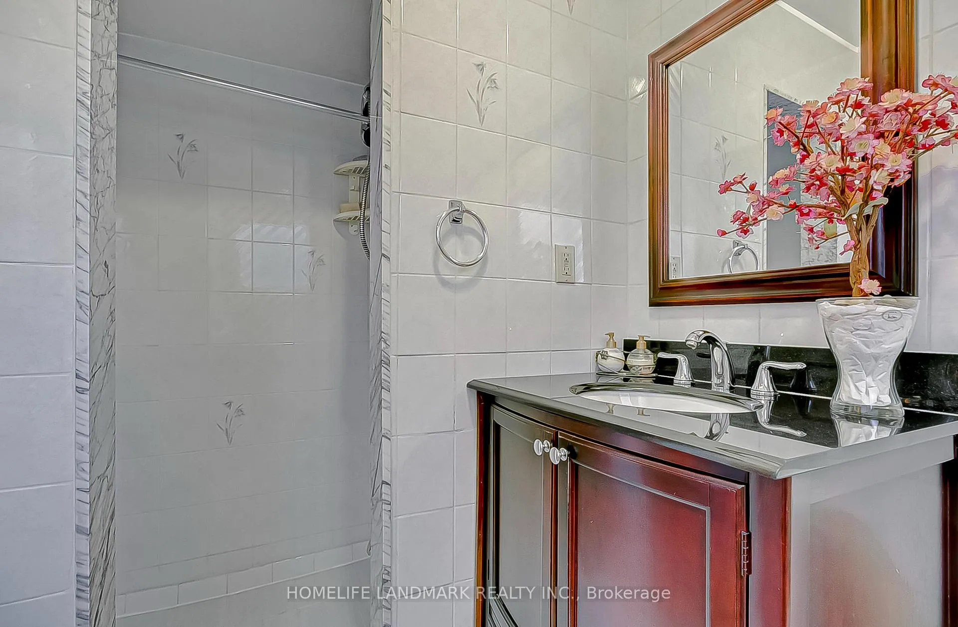 Photo 22 of 452 Woodbridge Avenue, Vaughan, West Woodbridge — HOMEH