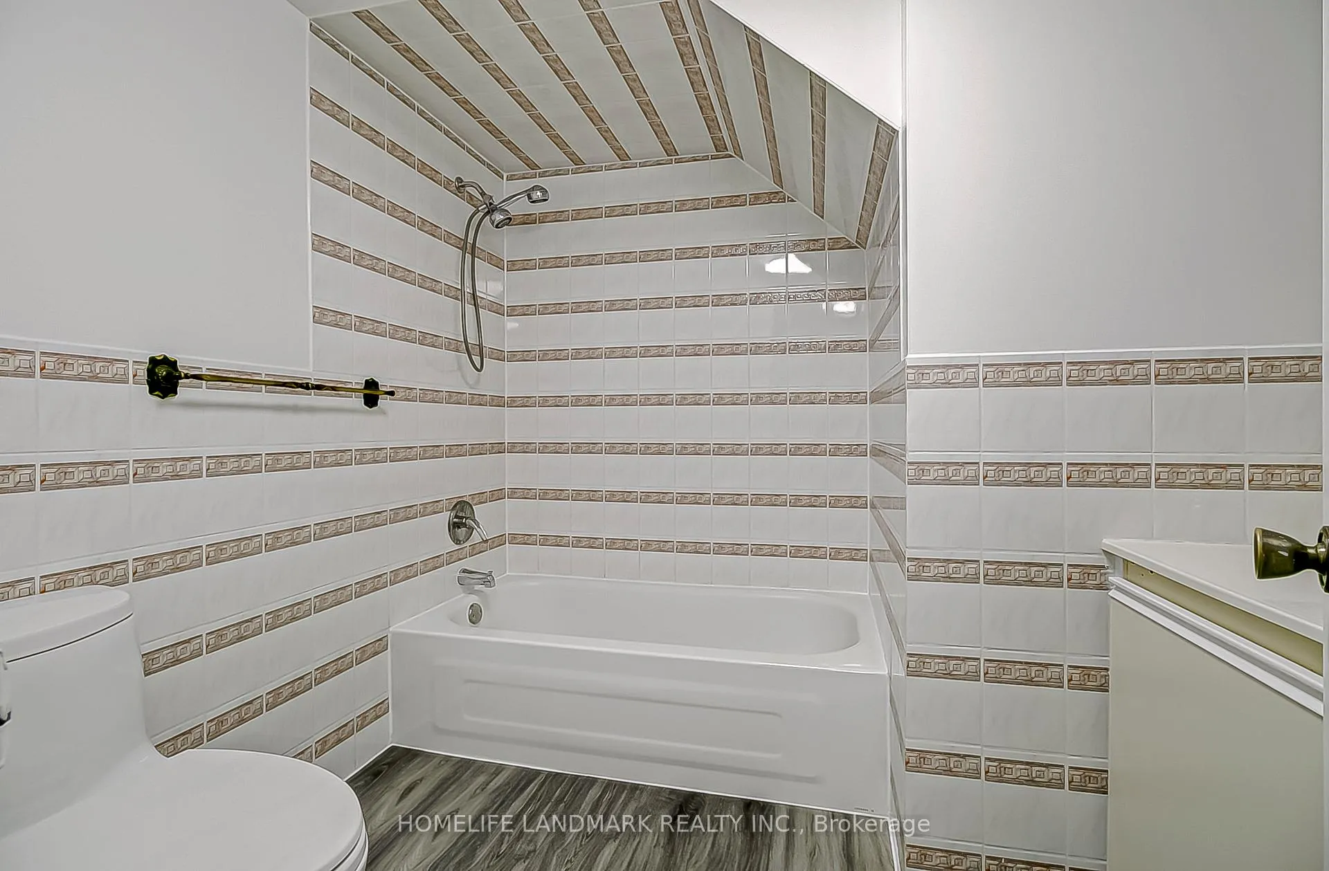 Photo 34 of 452 Woodbridge Avenue, Vaughan, West Woodbridge — HOMEH