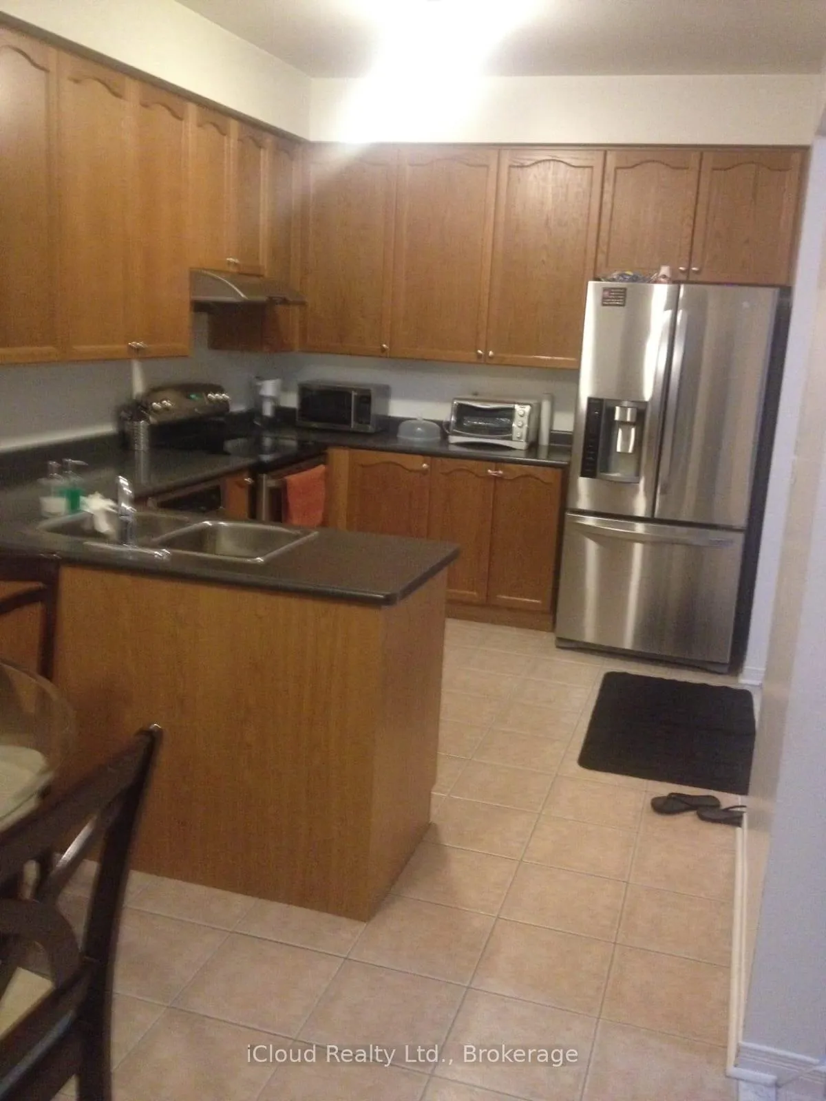 Photo 5 of 42 Flurry Circle, Brampton, Credit Valley — HOMEH