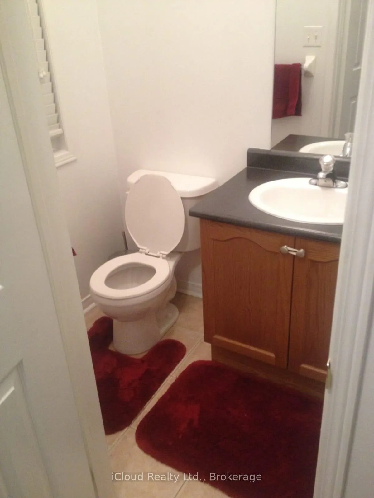 Photo 7 of 42 Flurry Circle, Brampton, Credit Valley — HOMEH