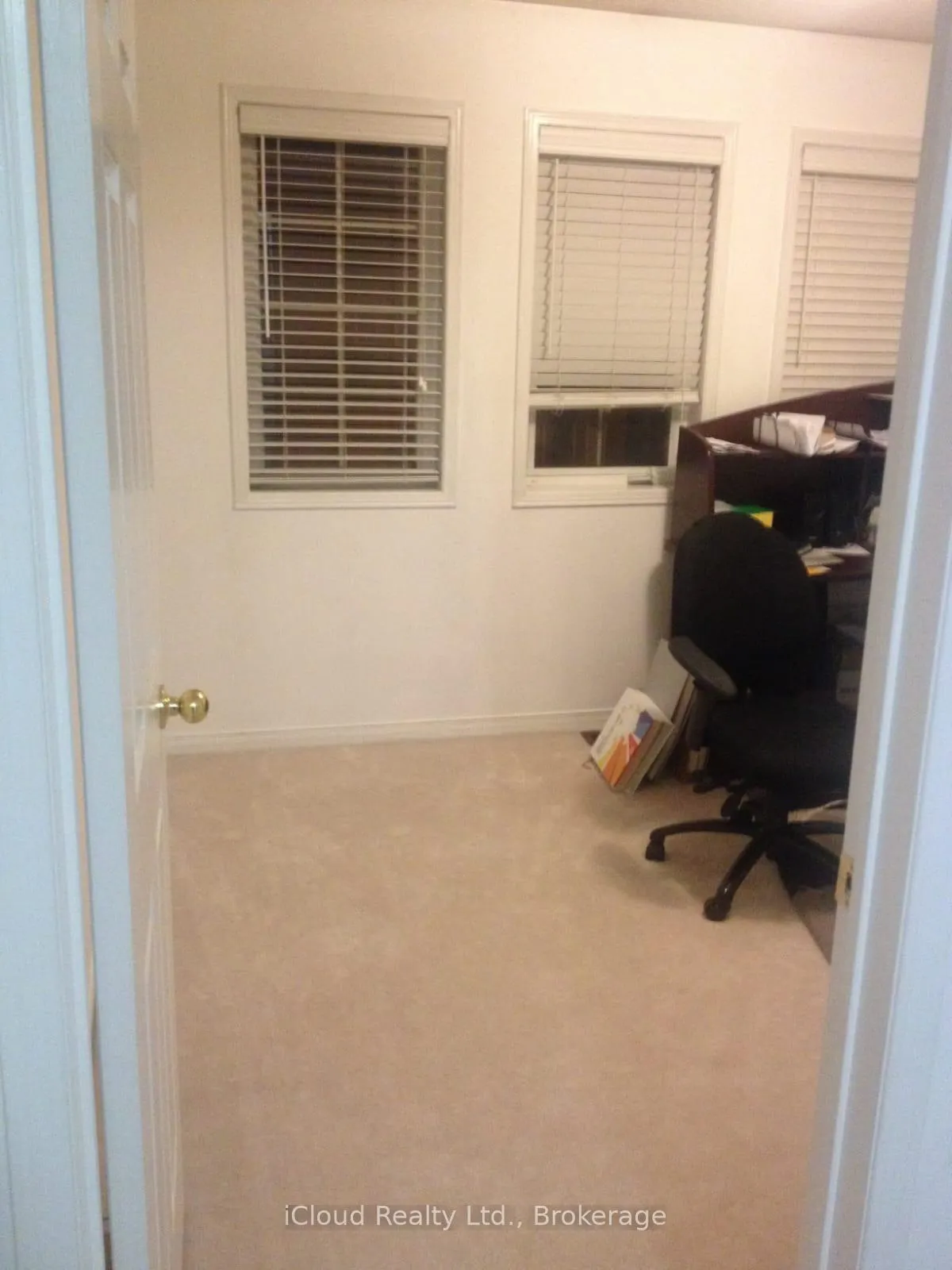 Photo 14 of 42 Flurry Circle, Brampton, Credit Valley — HOMEH