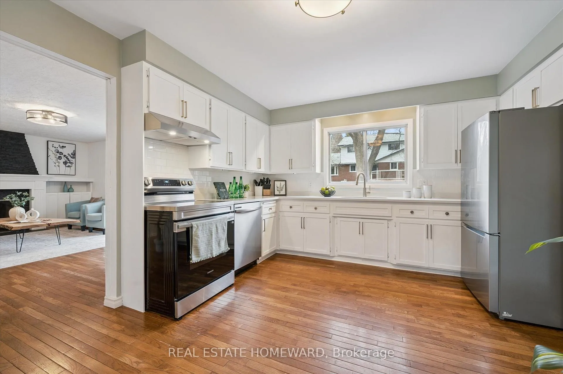 Photo 12 of 20 Combermere Crescent, Waterloo — HOMEH