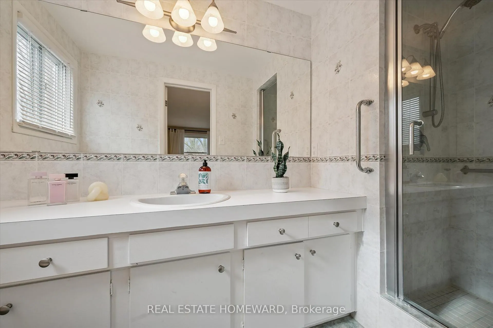 Photo 31 of 20 Combermere Crescent, Waterloo — HOMEH