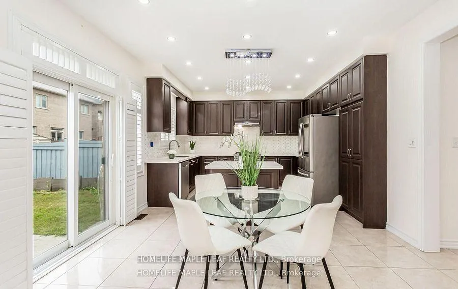 Photo 10 of 11 Cloverhaven Road, Brampton, Toronto Gore Rural Estate — HOMEH