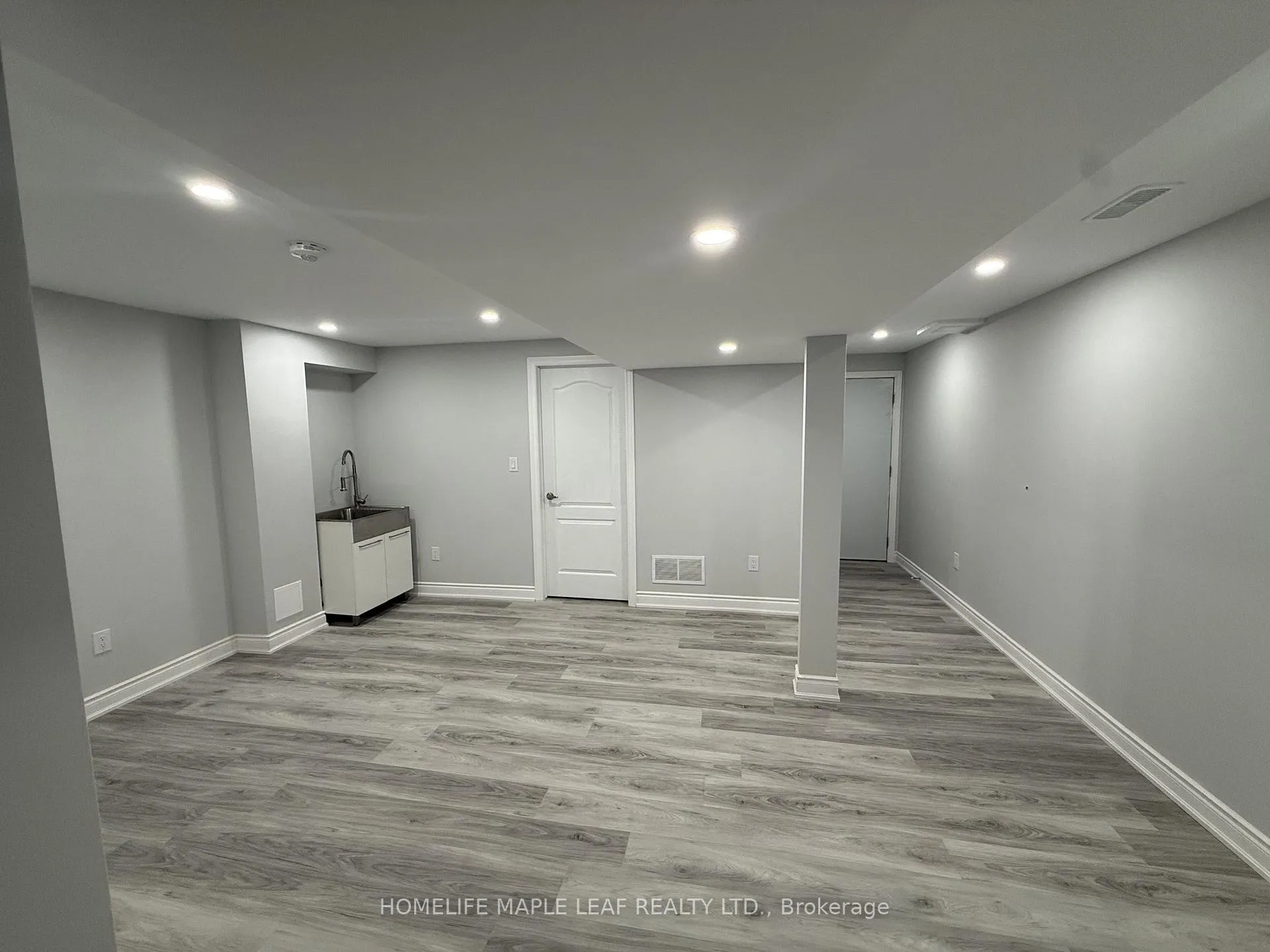 Photo 43 of 11 Cloverhaven Road, Brampton, Toronto Gore Rural Estate — HOMEH