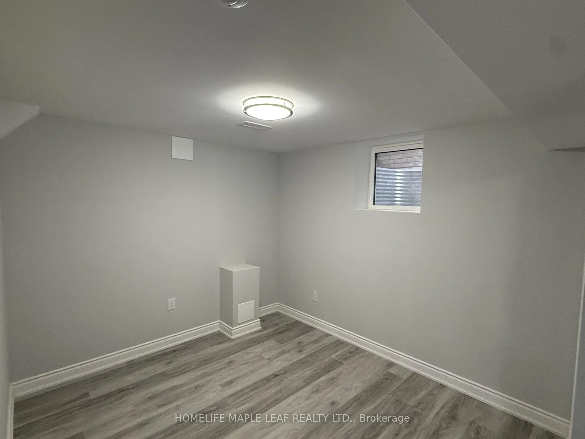 Photo 44 of 11 Cloverhaven Road, Brampton, Toronto Gore Rural Estate — HOMEH