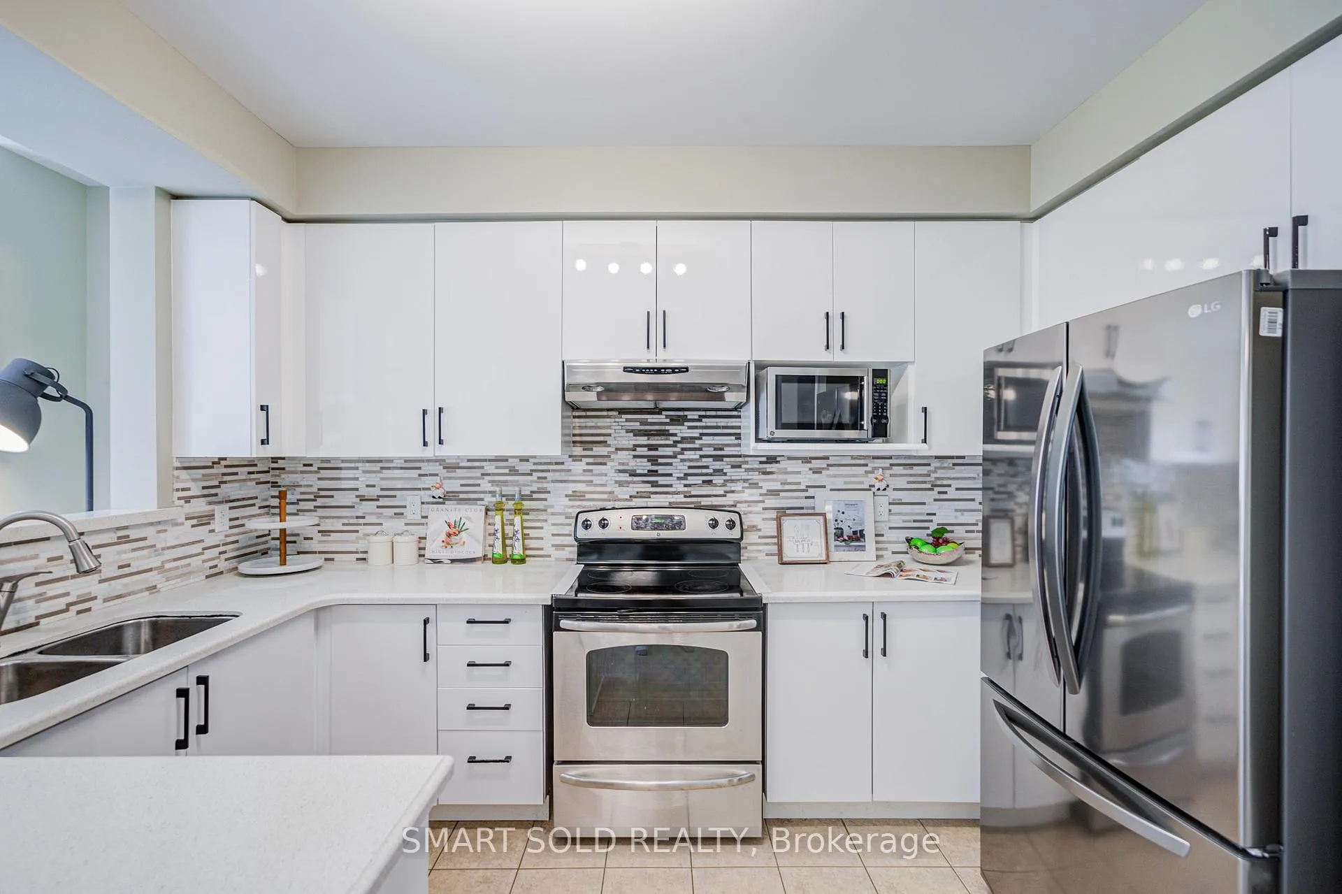 Photo 7 of 11 Borjana Boulevard, Vaughan, Patterson — HOMEH