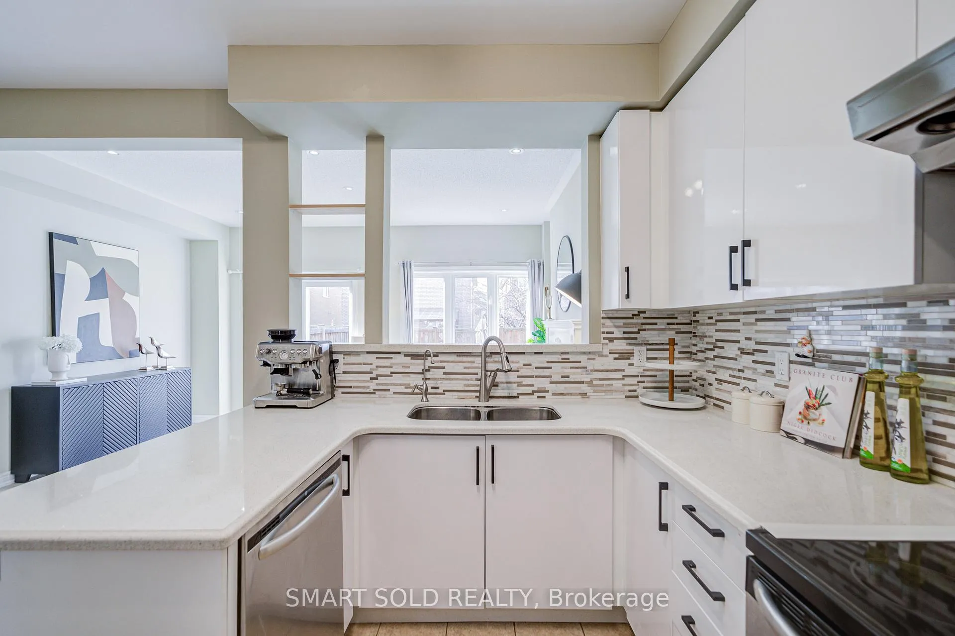 Photo 8 of 11 Borjana Boulevard, Vaughan, Patterson — HOMEH