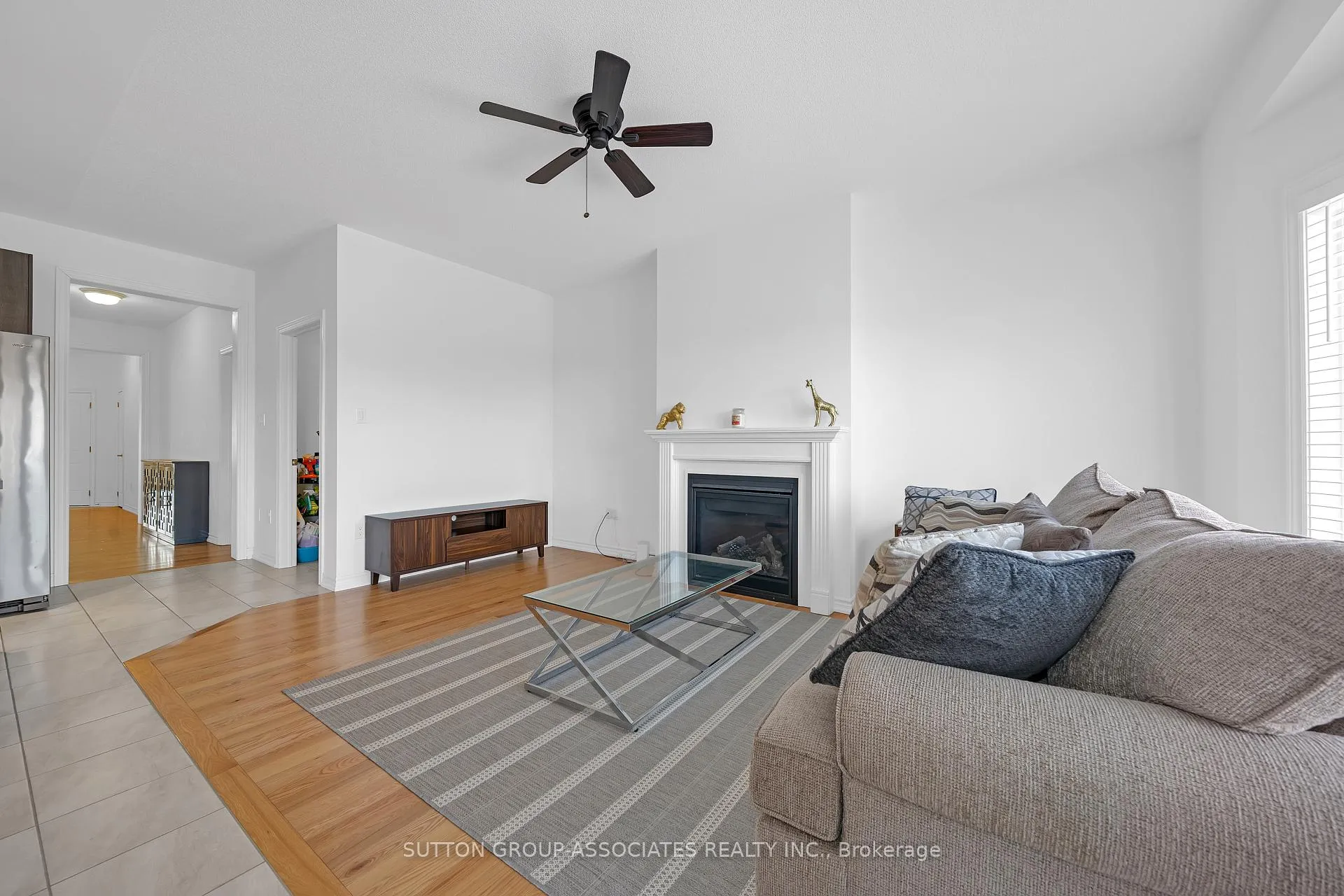 Photo 8 of 130 Lyle Drive, Clarington, Bowmanville — HOMEH