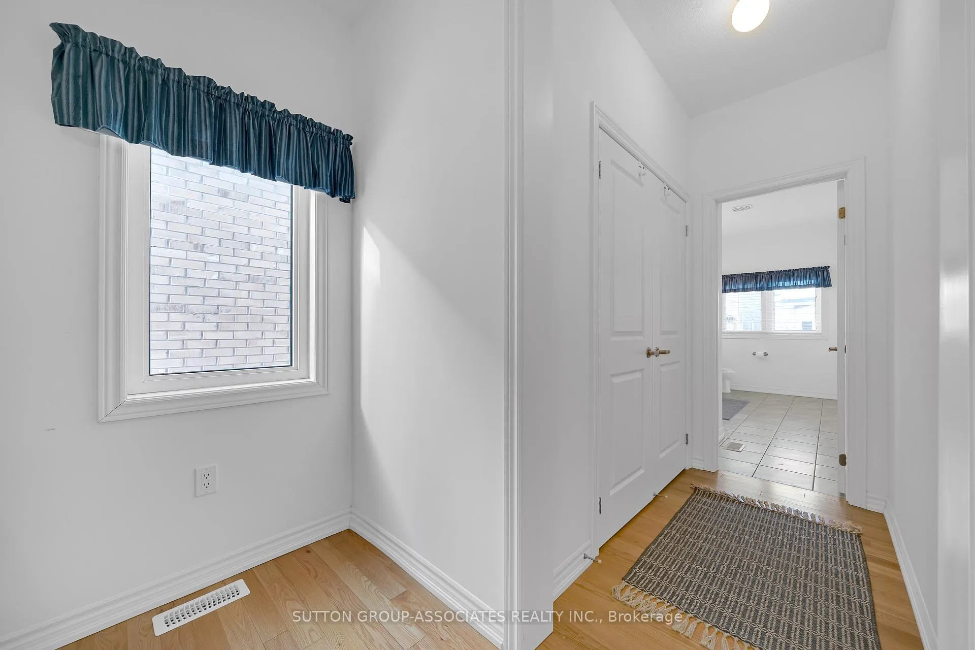 Photo 19 of 130 Lyle Drive, Clarington, Bowmanville — HOMEH