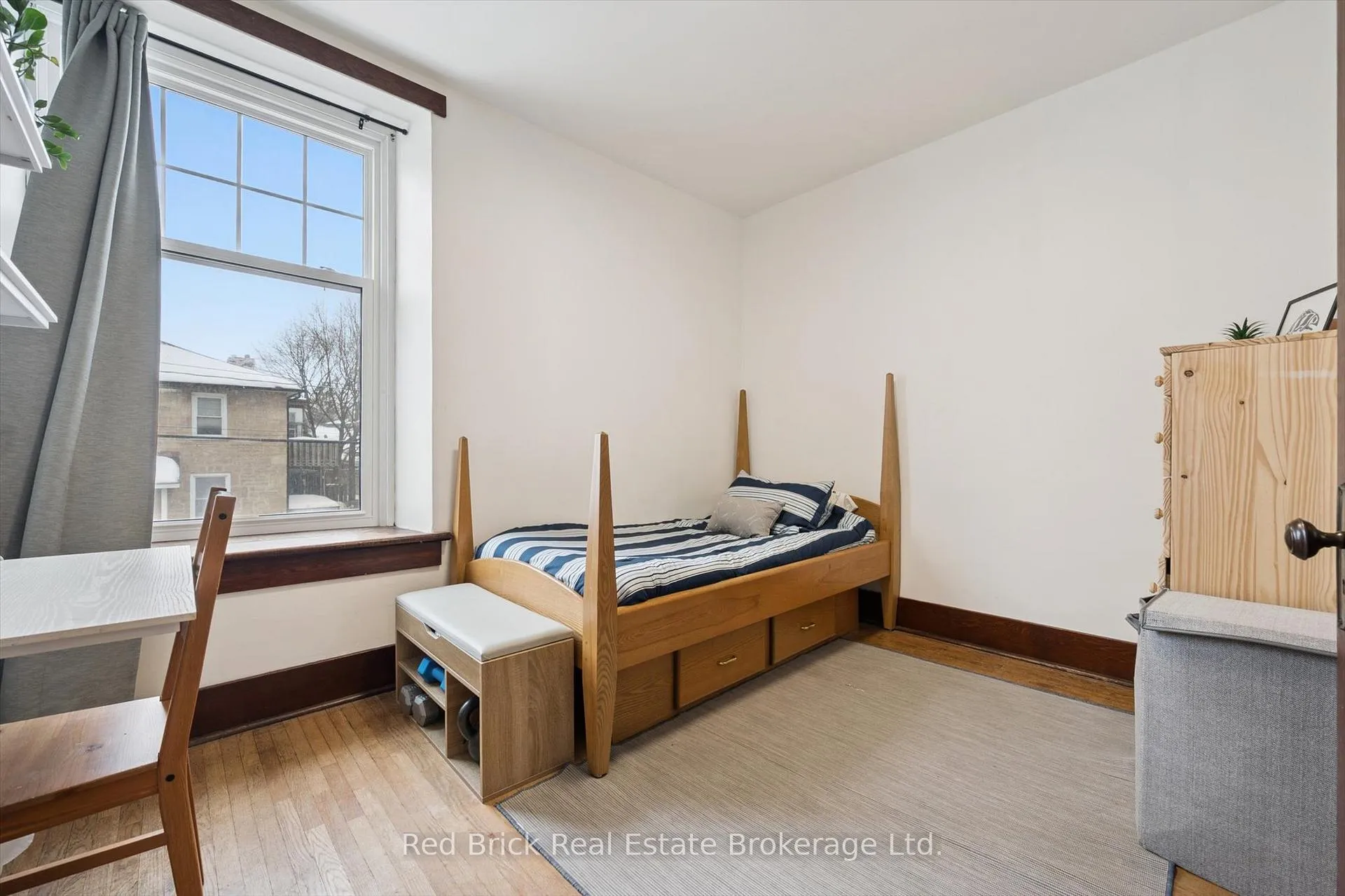 Photo 23 of 32 Eramosa Road, Guelph, General Hospital — HOMEH