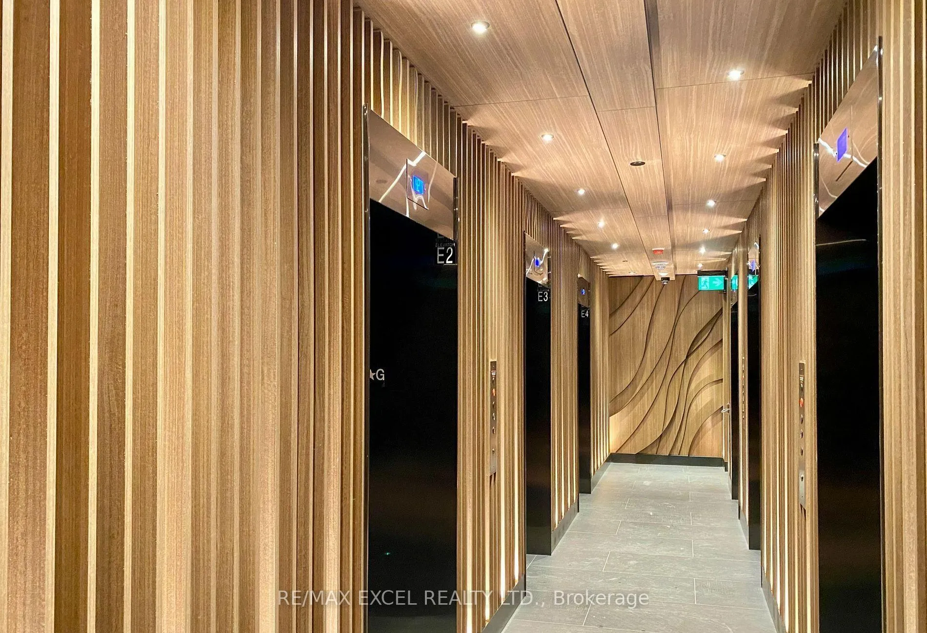 Photo 5 of Unit 3910, 55 Charles Street E, Toronto, Church-Yonge Corridor — HOMEH