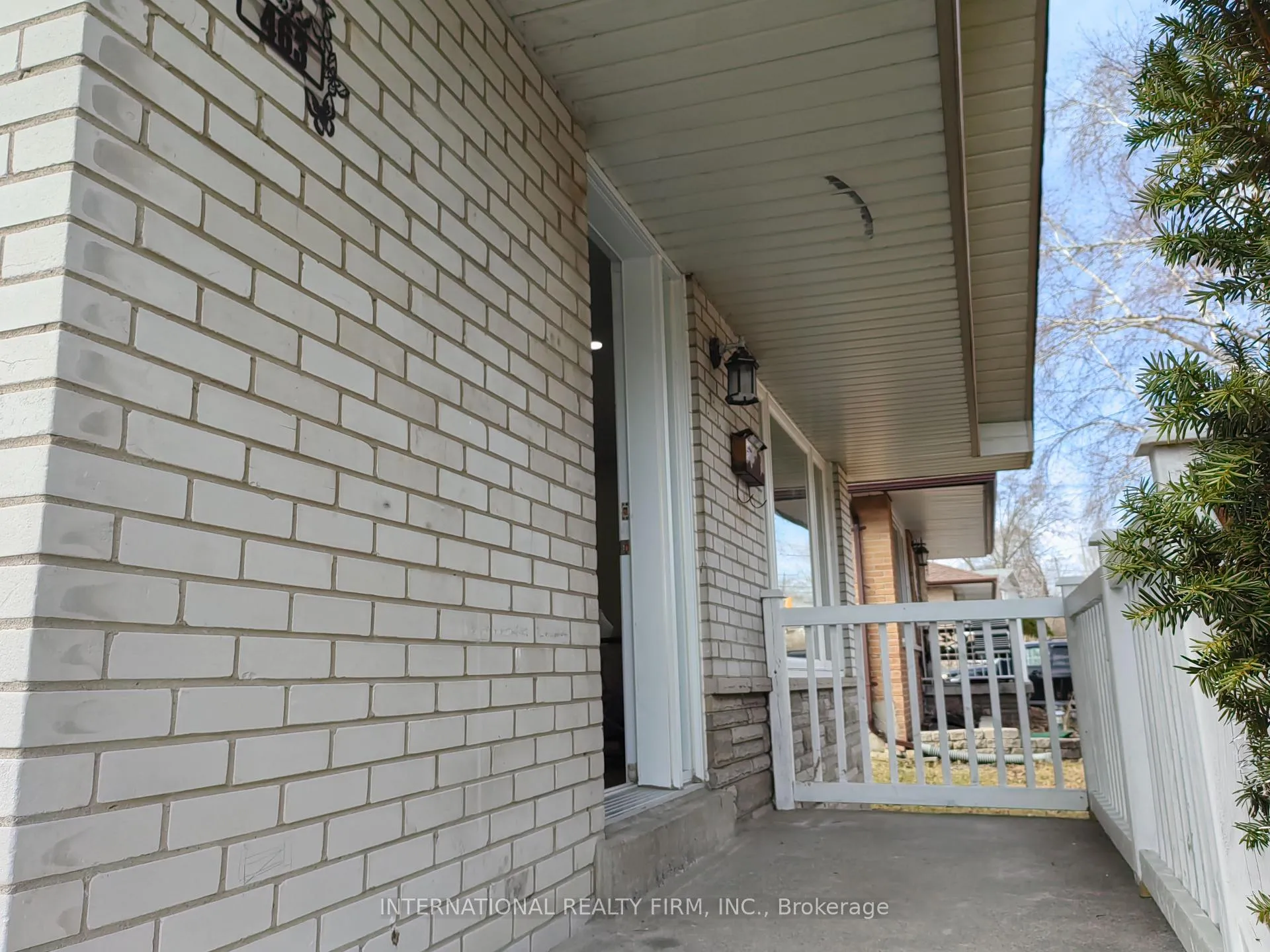 Photo 5 of 463 Rossland Road E, Oshawa, O'Neill — HOMEH