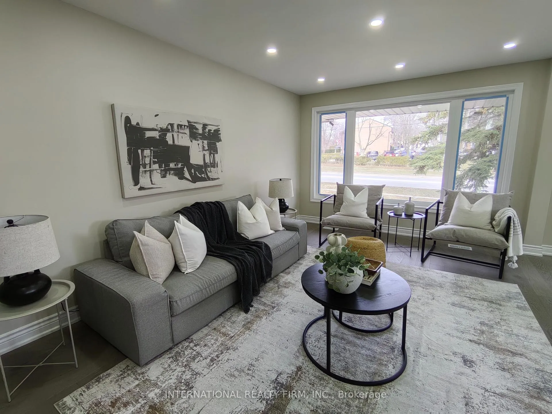 Photo 8 of 463 Rossland Road E, Oshawa, O'Neill — HOMEH