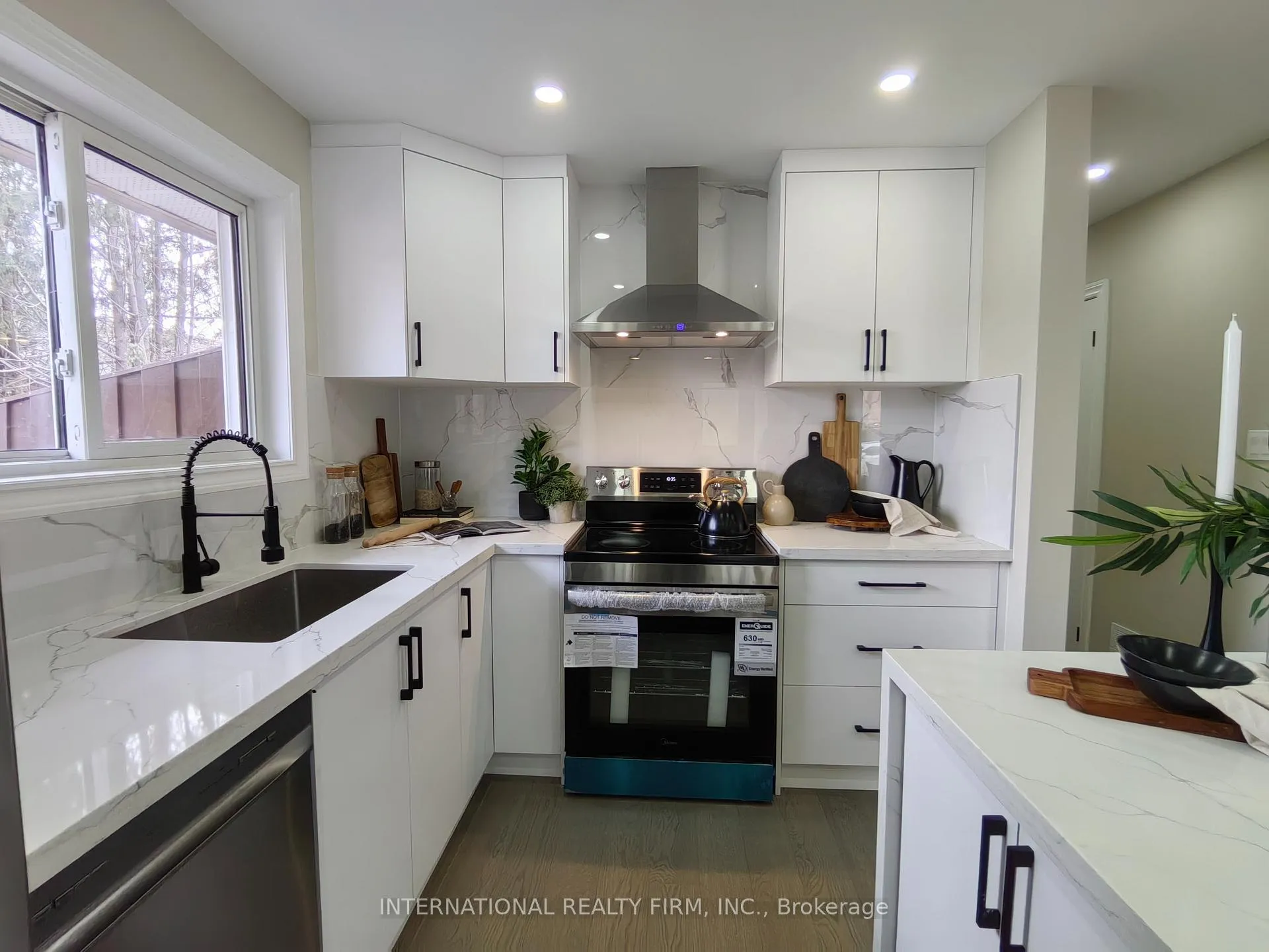 Photo 9 of 463 Rossland Road E, Oshawa, O'Neill — HOMEH