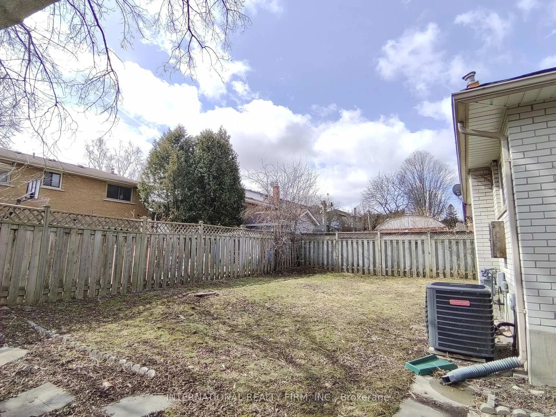 Photo 26 of 463 Rossland Road E, Oshawa, O'Neill — HOMEH