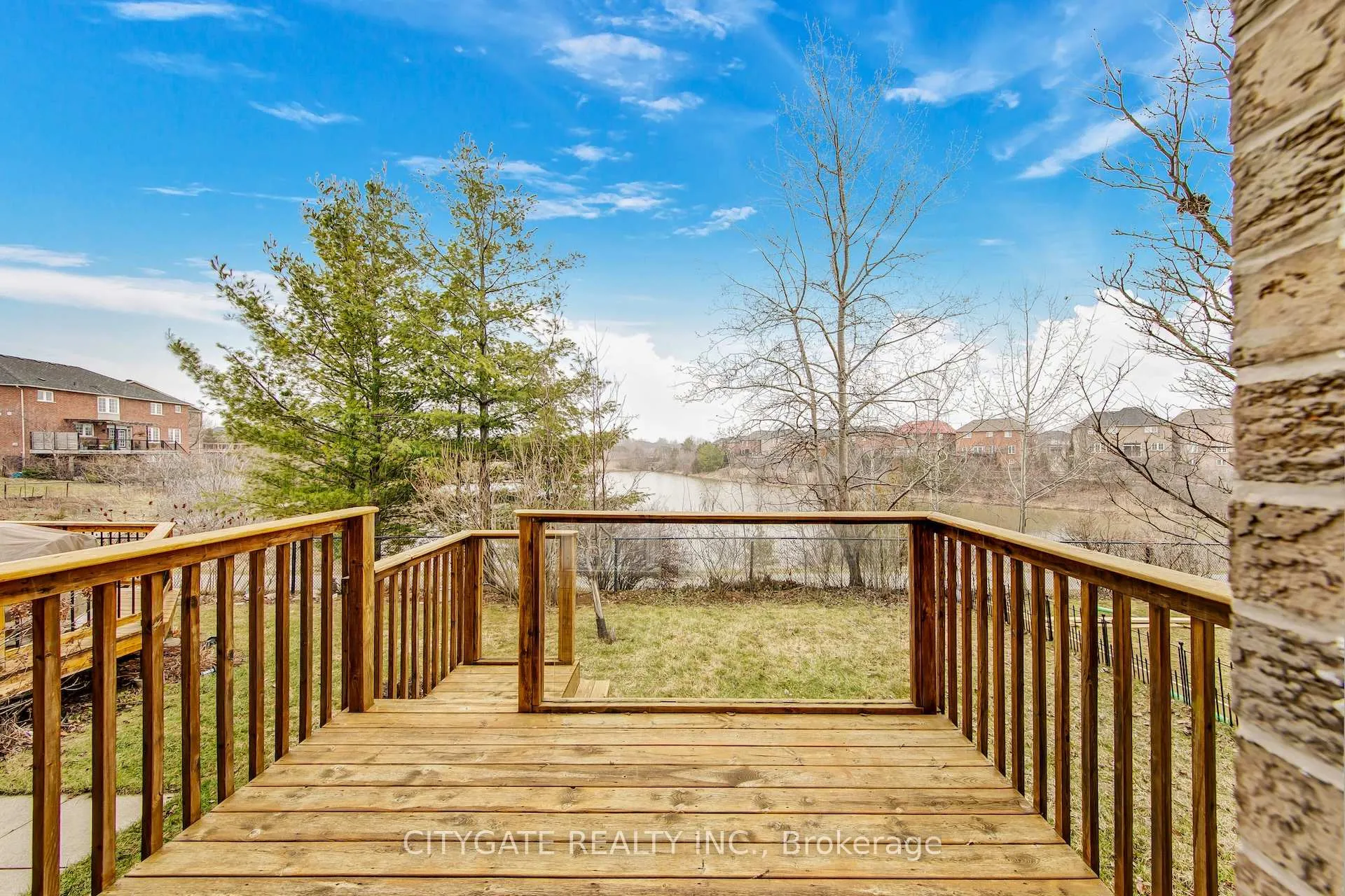 Photo 4 of 2388 Postmaster Drive, Oakville, Westmount — HOMEH