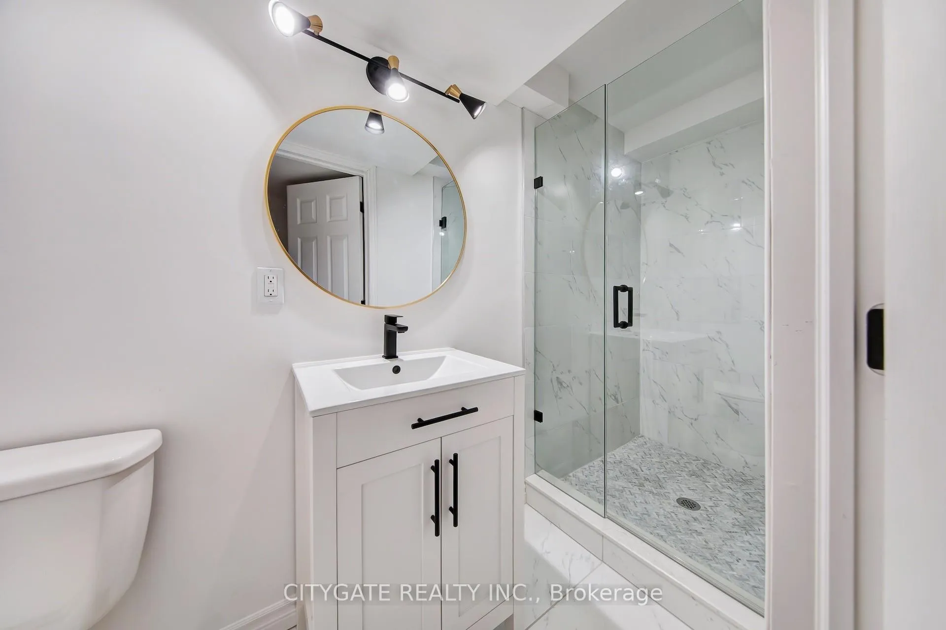 Photo 37 of 2388 Postmaster Drive, Oakville, Westmount — HOMEH
