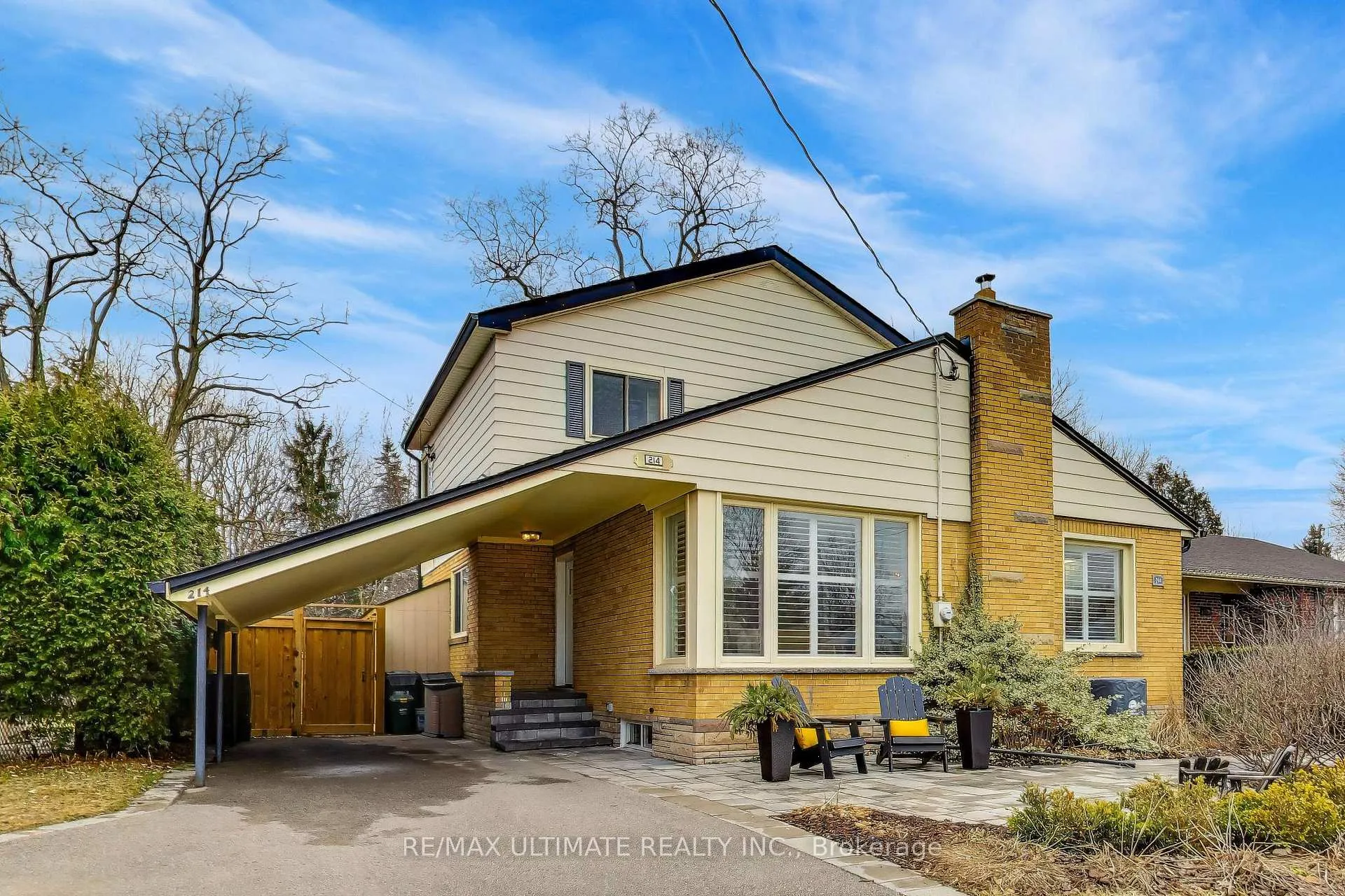 Photo 2 of 214 Riverplace Crescent, Milton, Old Milton — HOMEH