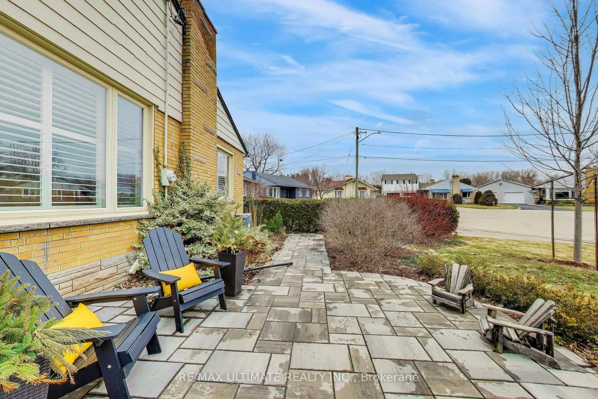 Photo 4 of 214 Riverplace Crescent, Milton, Old Milton — HOMEH