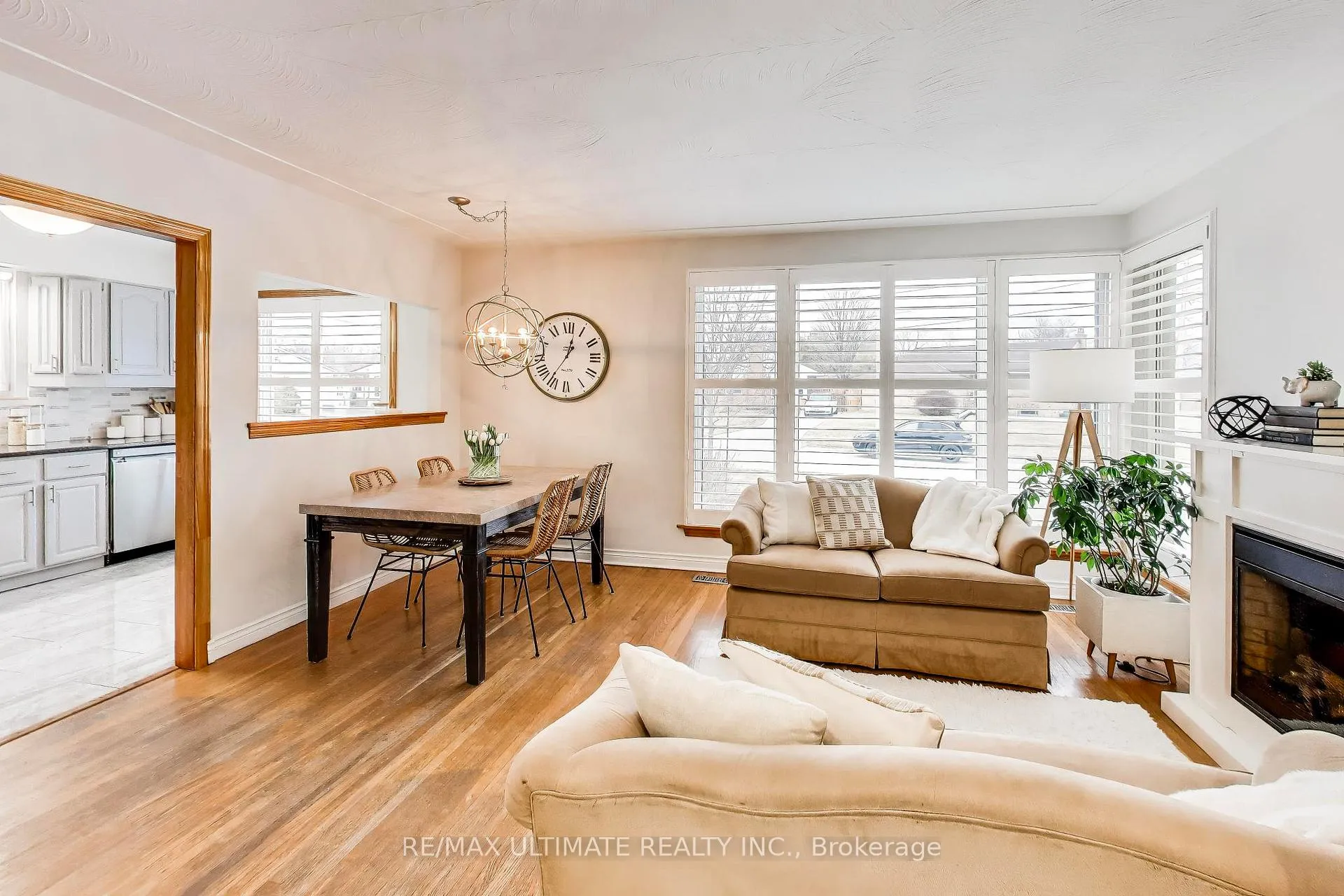 Photo 5 of 214 Riverplace Crescent, Milton, Old Milton — HOMEH