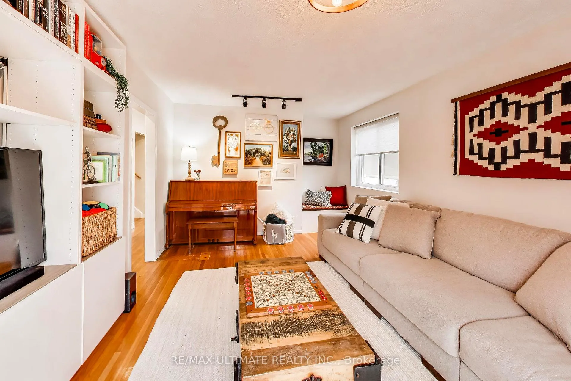 Photo 9 of 214 Riverplace Crescent, Milton, Old Milton — HOMEH