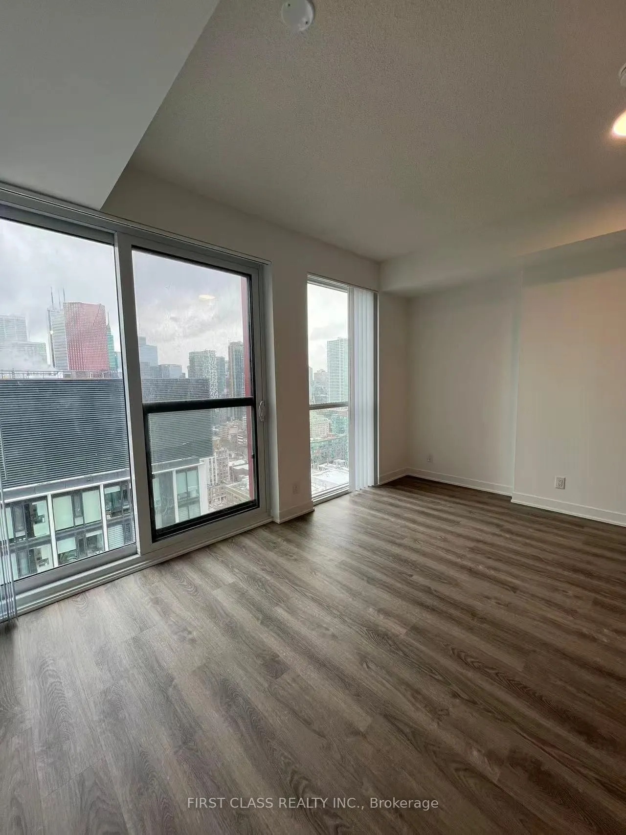 Photo 3 of Unit 3511, 180 Front Street E, Toronto, Moss Park — HOMEH