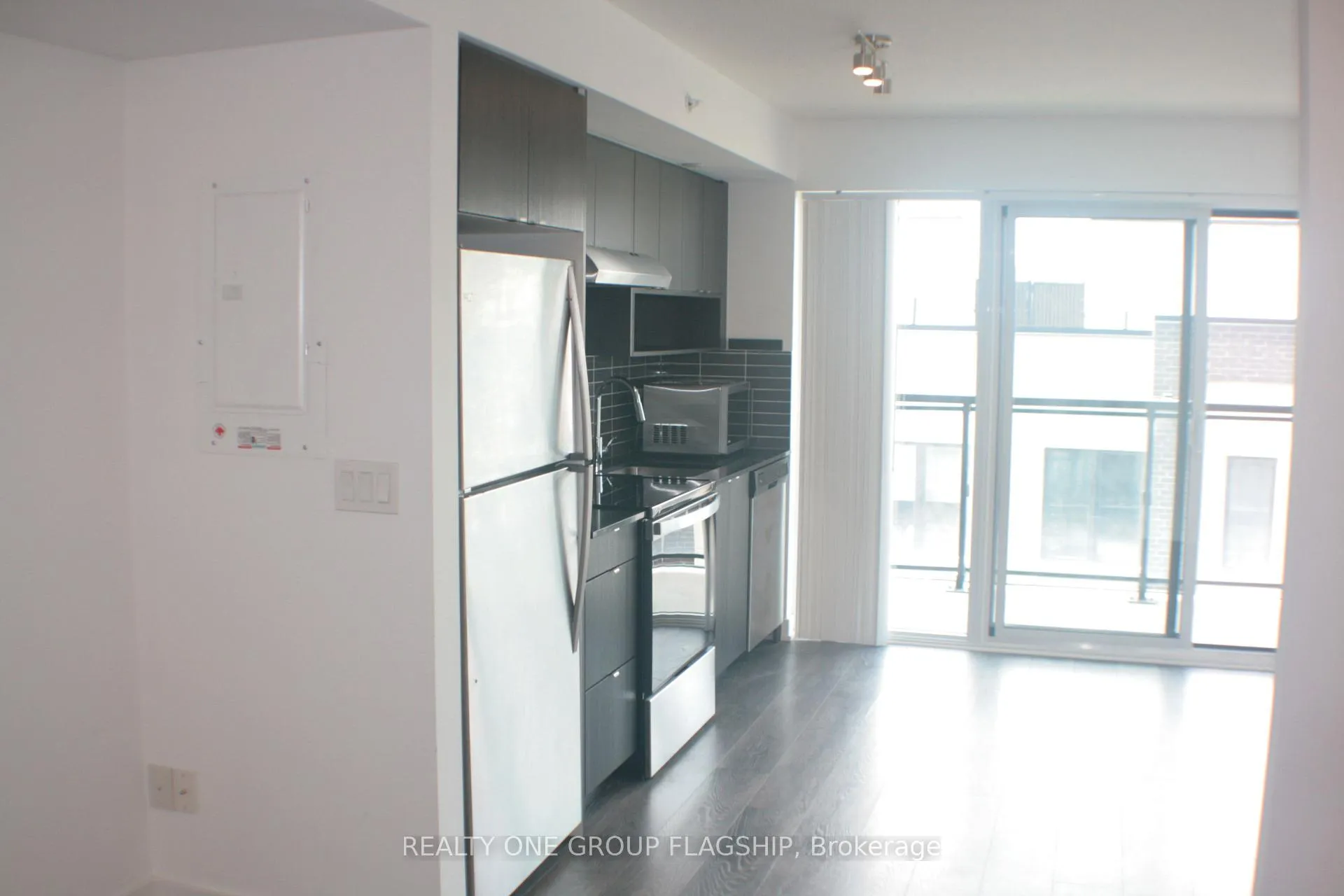 Photo 8 of Unit A411, 1117 Cooke Boulevard, Burlington, LaSalle — HOMEH