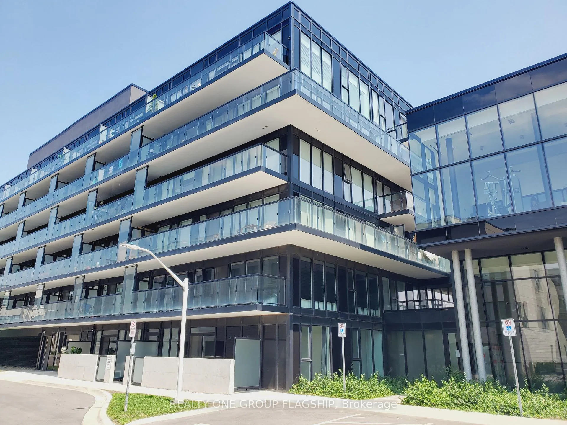 Photo 25 of Unit A411, 1117 Cooke Boulevard, Burlington, LaSalle — HOMEH