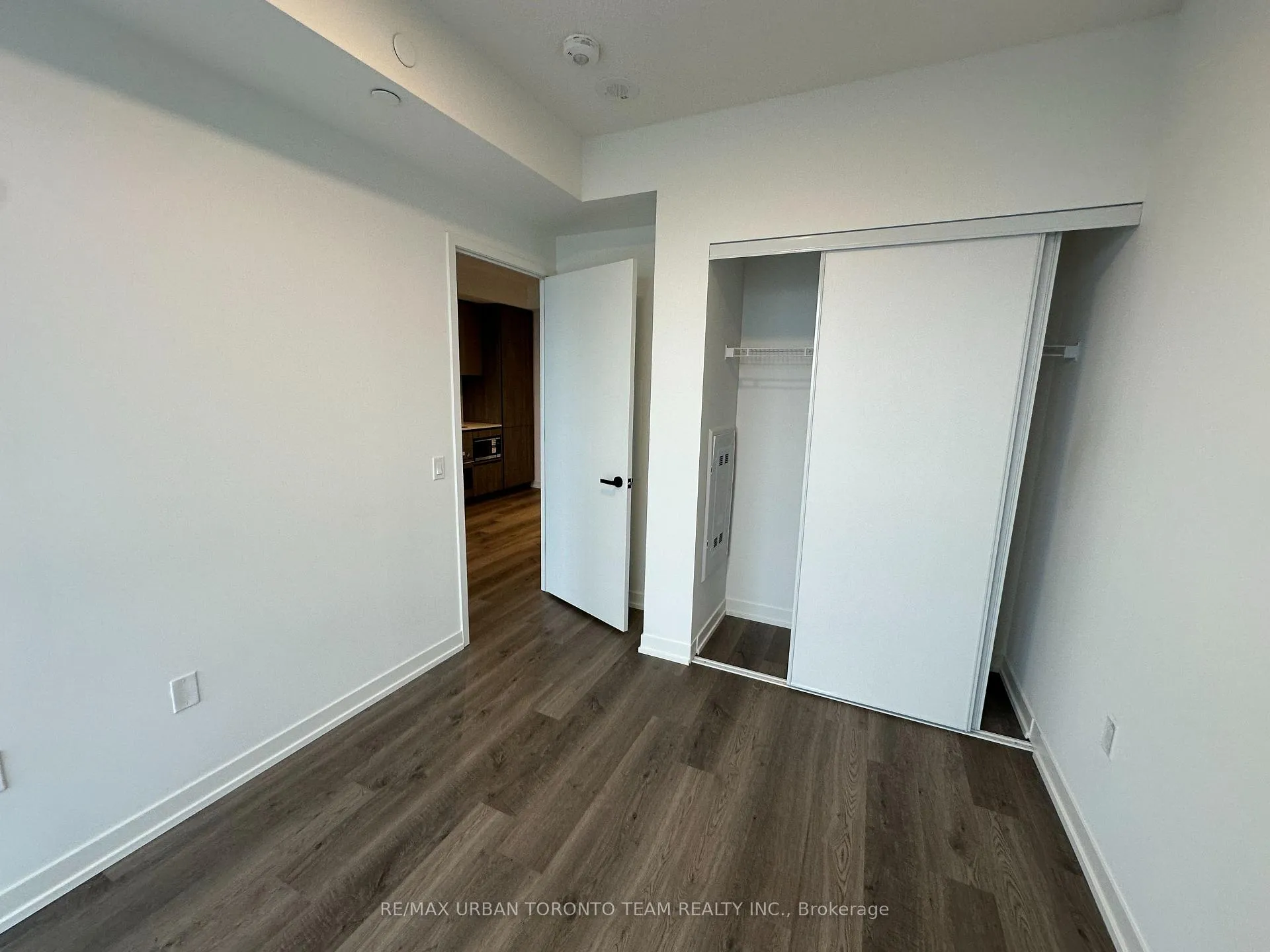 Photo 10 of Unit 5203, 8 Interchange Way, Vaughan, Vaughan Corporate Centre — HOMEH