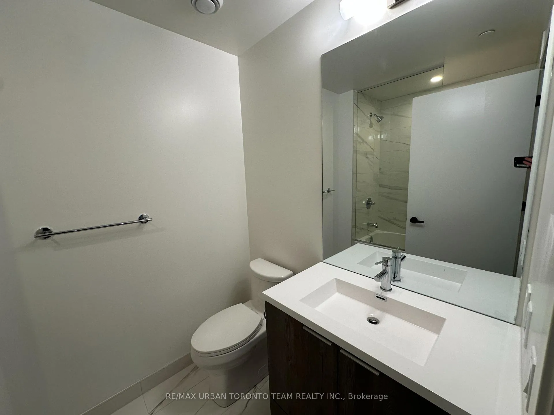 Photo 12 of Unit 5203, 8 Interchange Way, Vaughan, Vaughan Corporate Centre — HOMEH