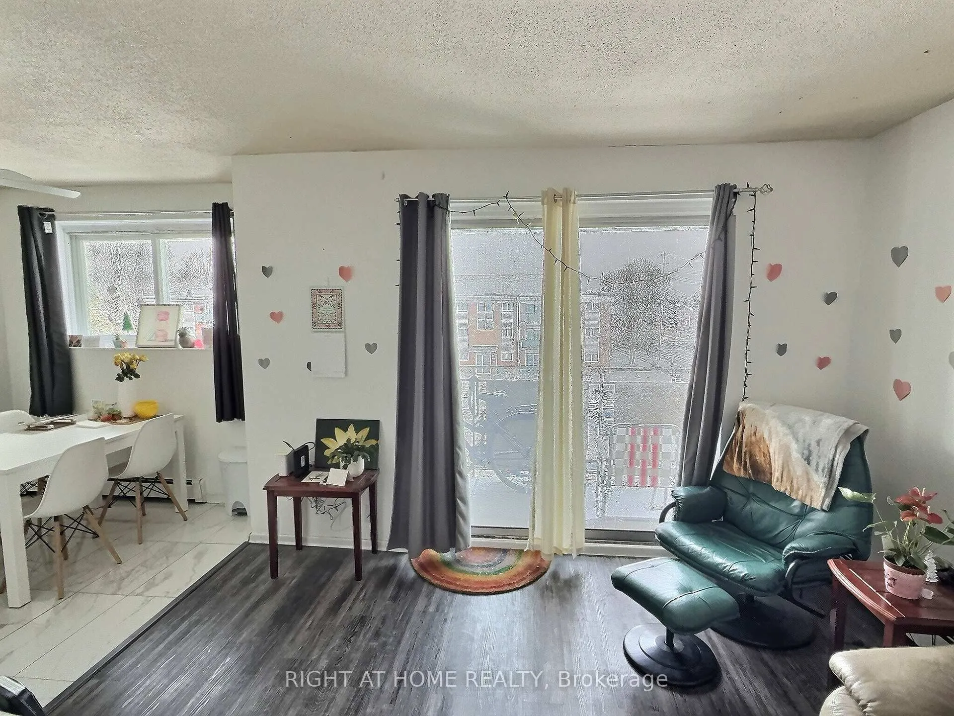 Photo 4 of Unit 10, 525 Parkside Dr, Waterloo — HOMEH