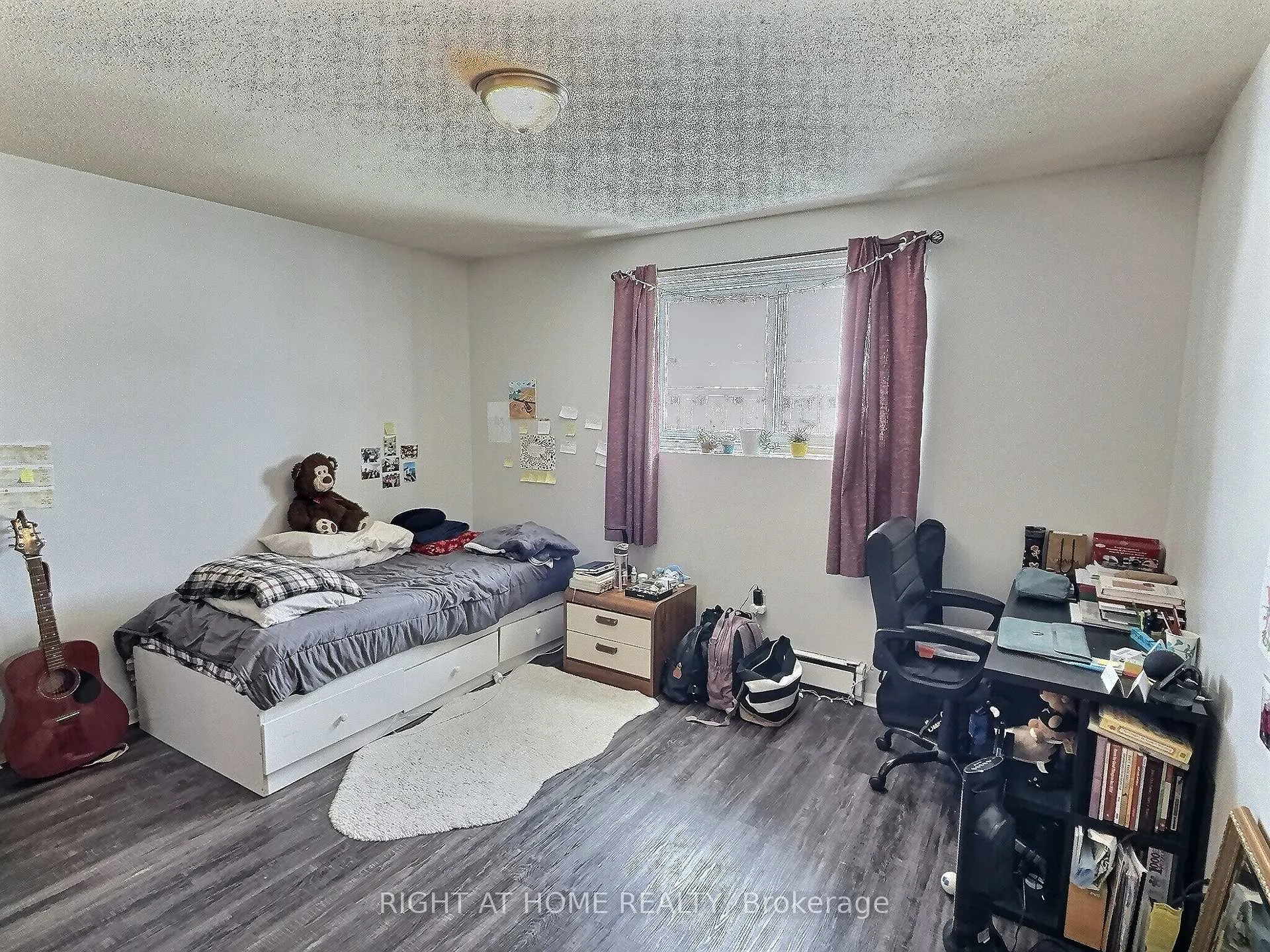 Photo 6 of Unit 10, 525 Parkside Dr, Waterloo — HOMEH