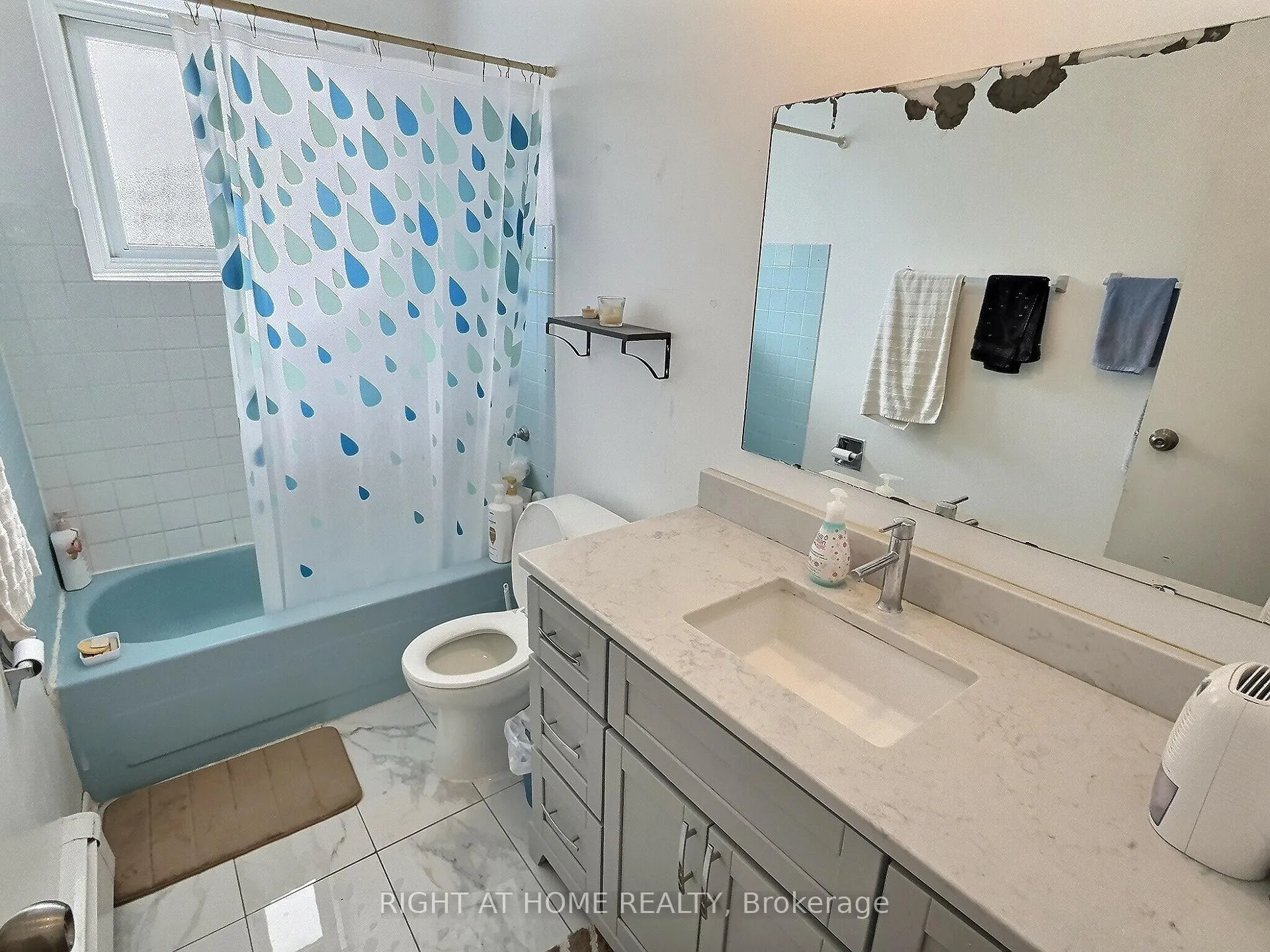 Photo 7 of Unit 10, 525 Parkside Dr, Waterloo — HOMEH