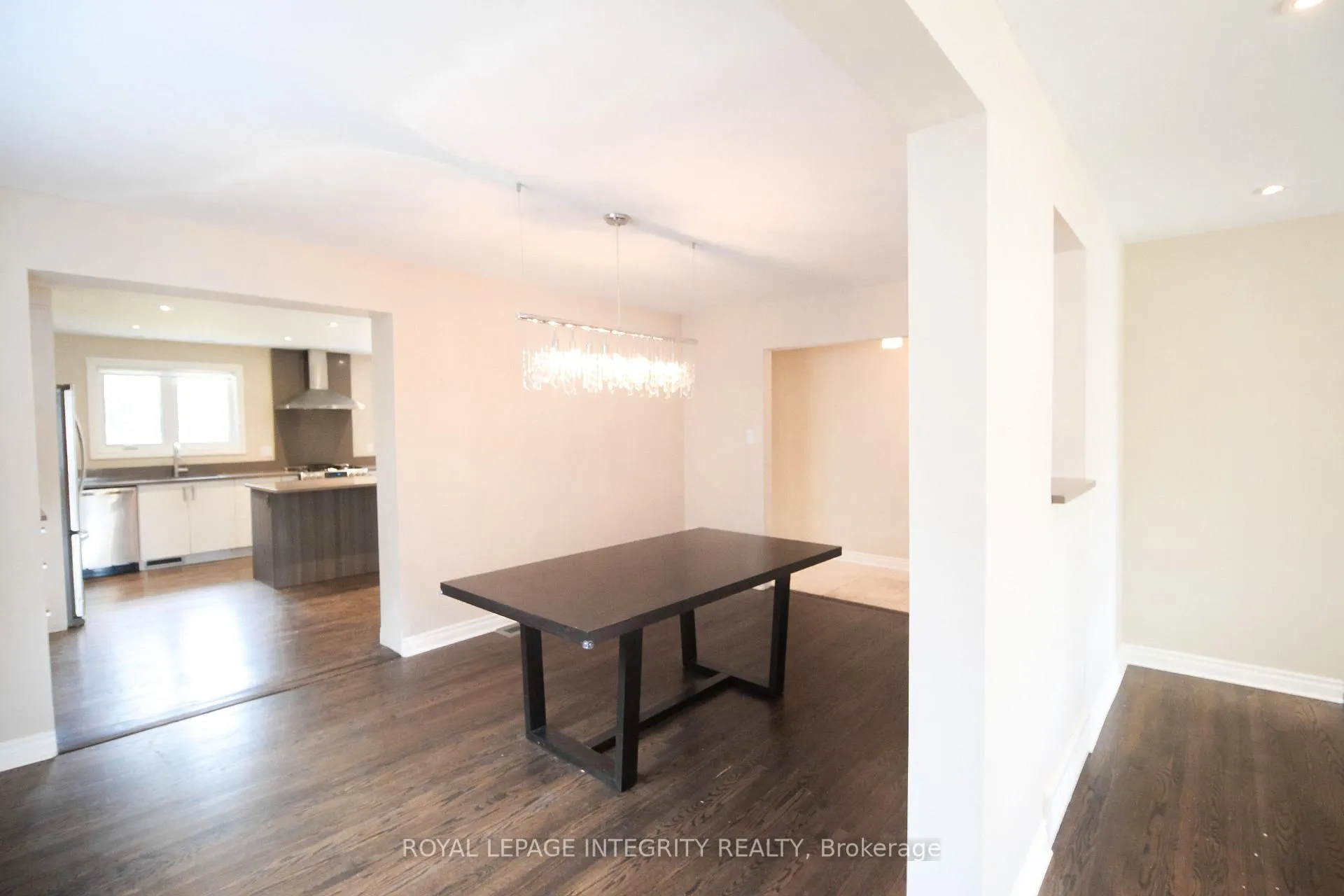 Photo 5 of 2550 Traverse Drive S, Ottawa, Brookfield Gardens — HOMEH