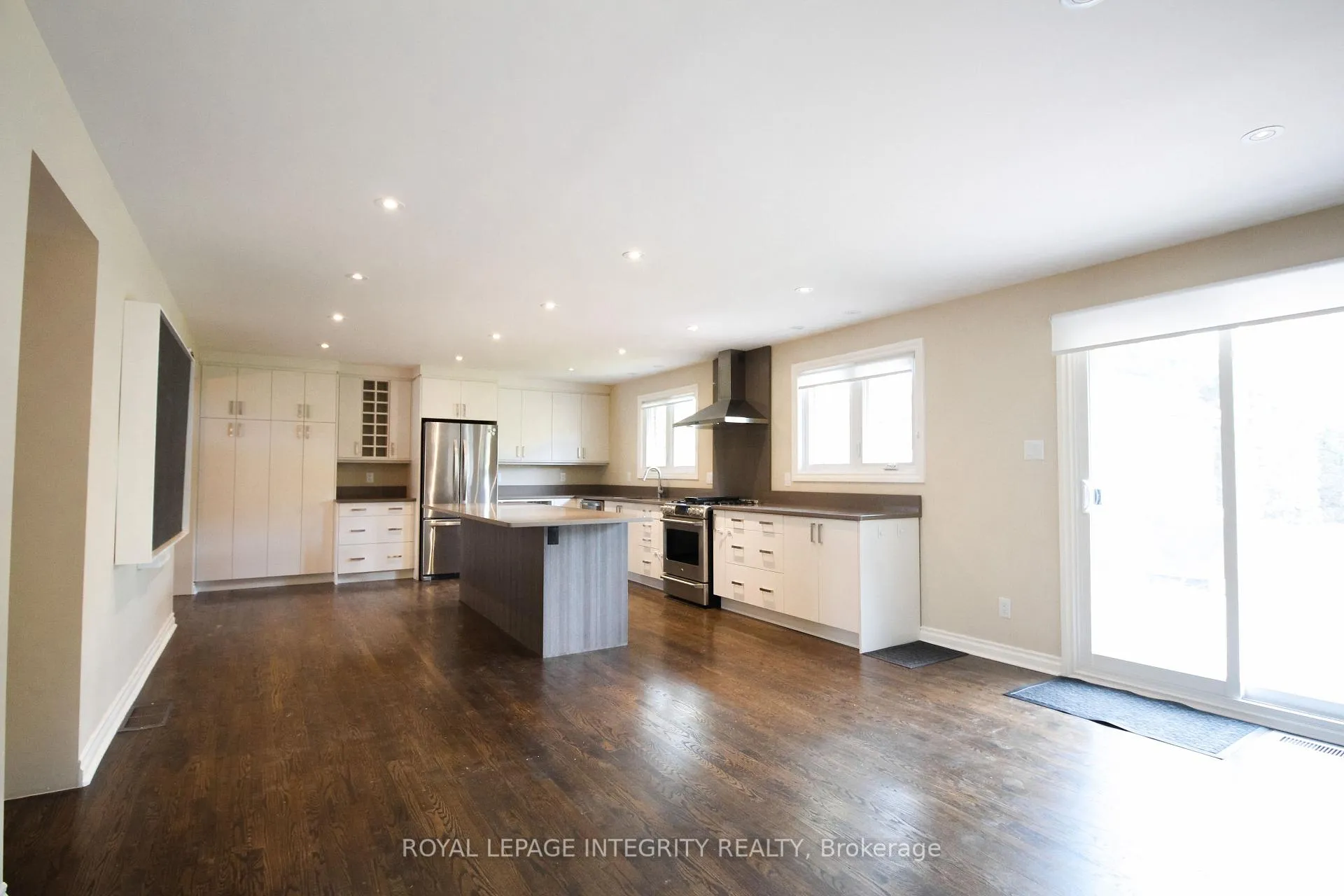 Photo 8 of 2550 Traverse Drive S, Ottawa, Brookfield Gardens — HOMEH