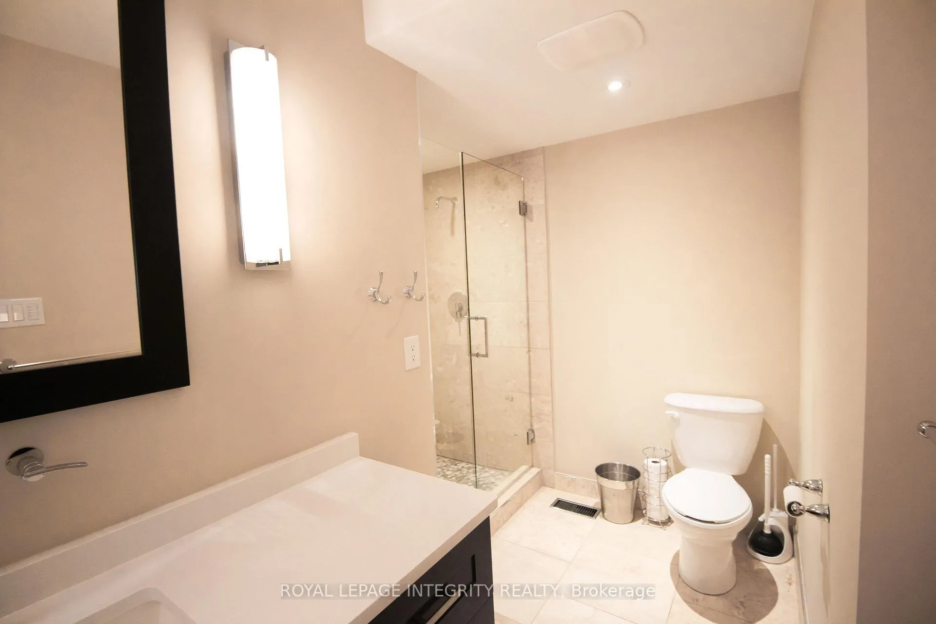 Photo 14 of 2550 Traverse Drive S, Ottawa, Brookfield Gardens — HOMEH