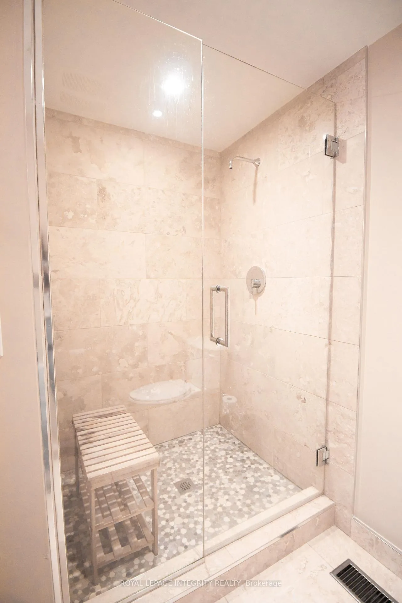 Photo 15 of 2550 Traverse Drive S, Ottawa, Brookfield Gardens — HOMEH
