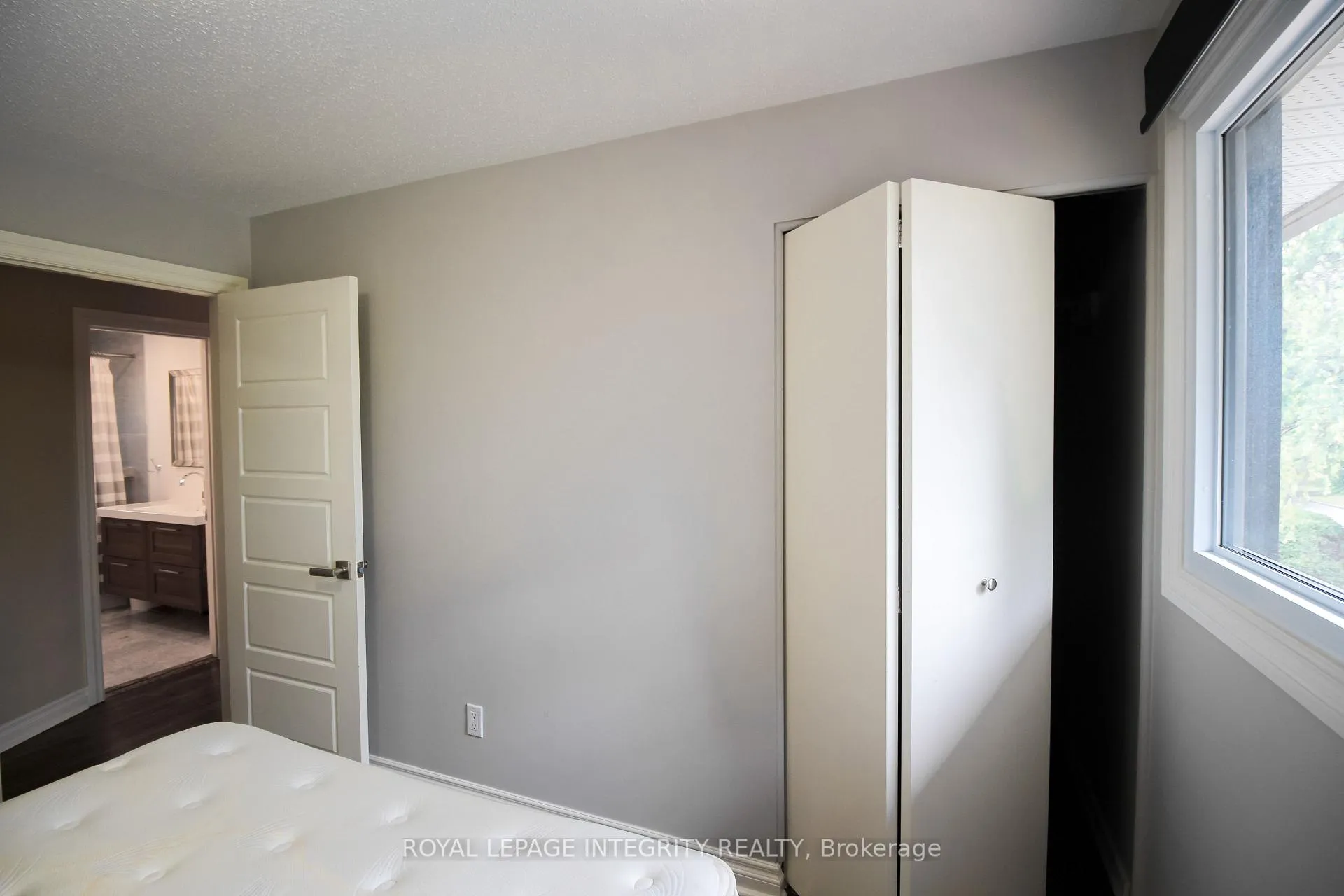 Photo 20 of 2550 Traverse Drive S, Ottawa, Brookfield Gardens — HOMEH