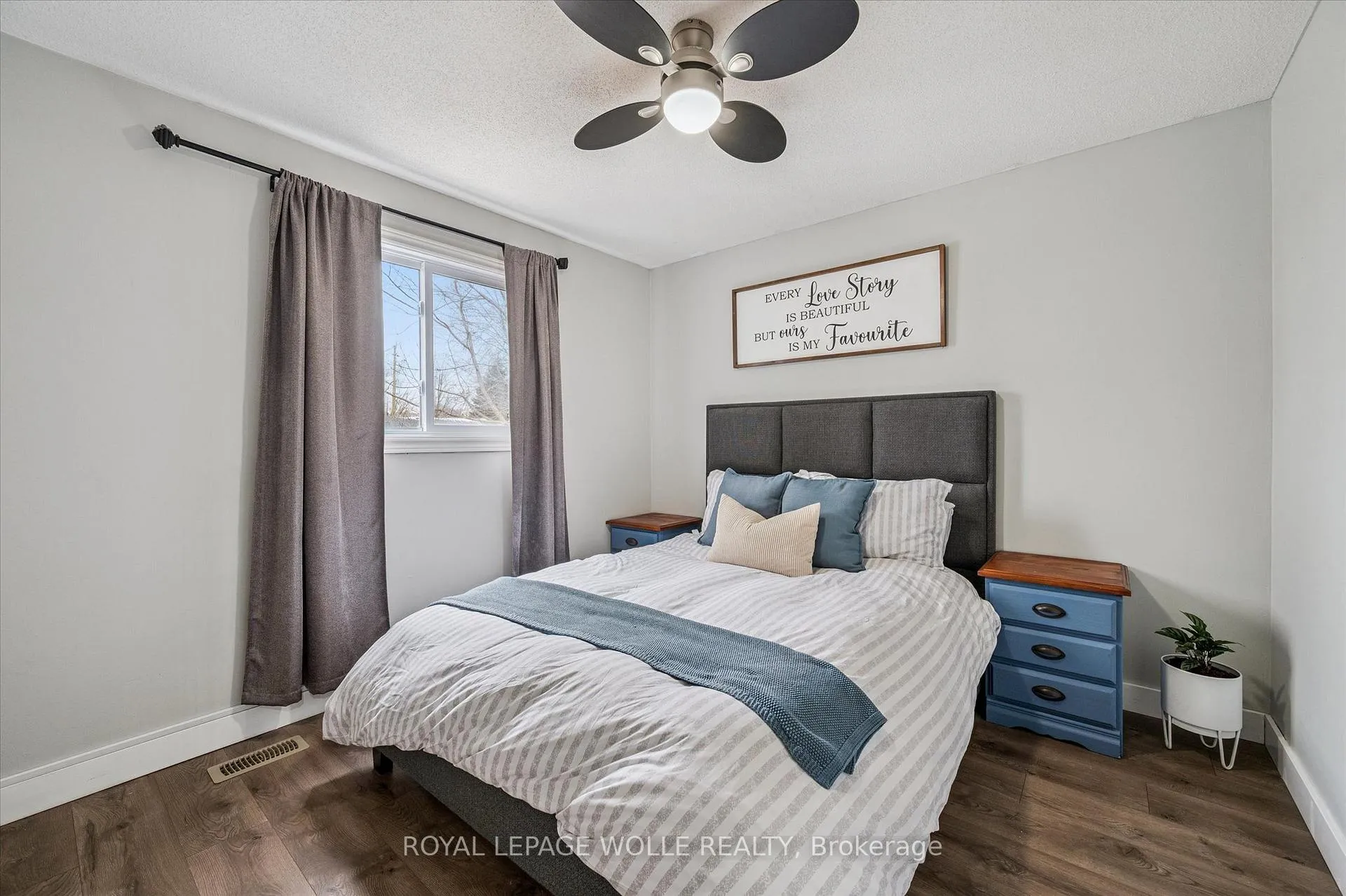 Photo 18 of 20 Ivy Crescent, Brant, Paris — HOMEH