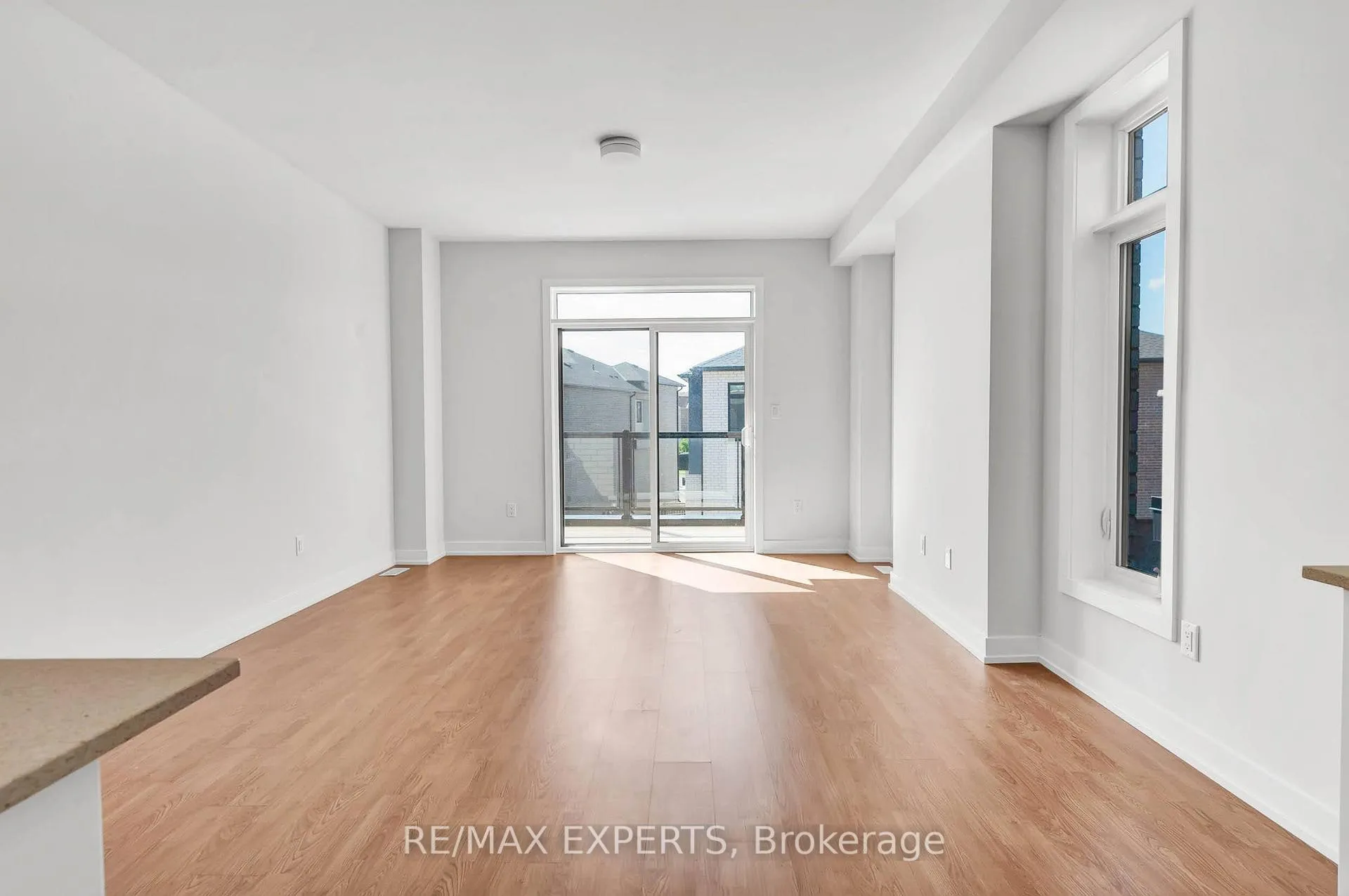 Photo 9 of 1804 Donald cousens Parkway, Markham, Cornell — HOMEH
