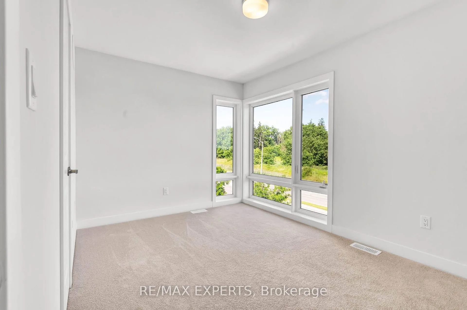 Photo 20 of 1804 Donald cousens Parkway, Markham, Cornell — HOMEH