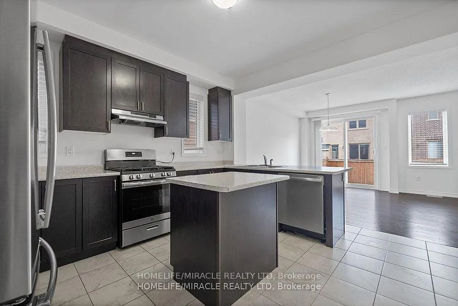 Photo 3 of 569 Fir Court, Milton, Cobban — HOMEH