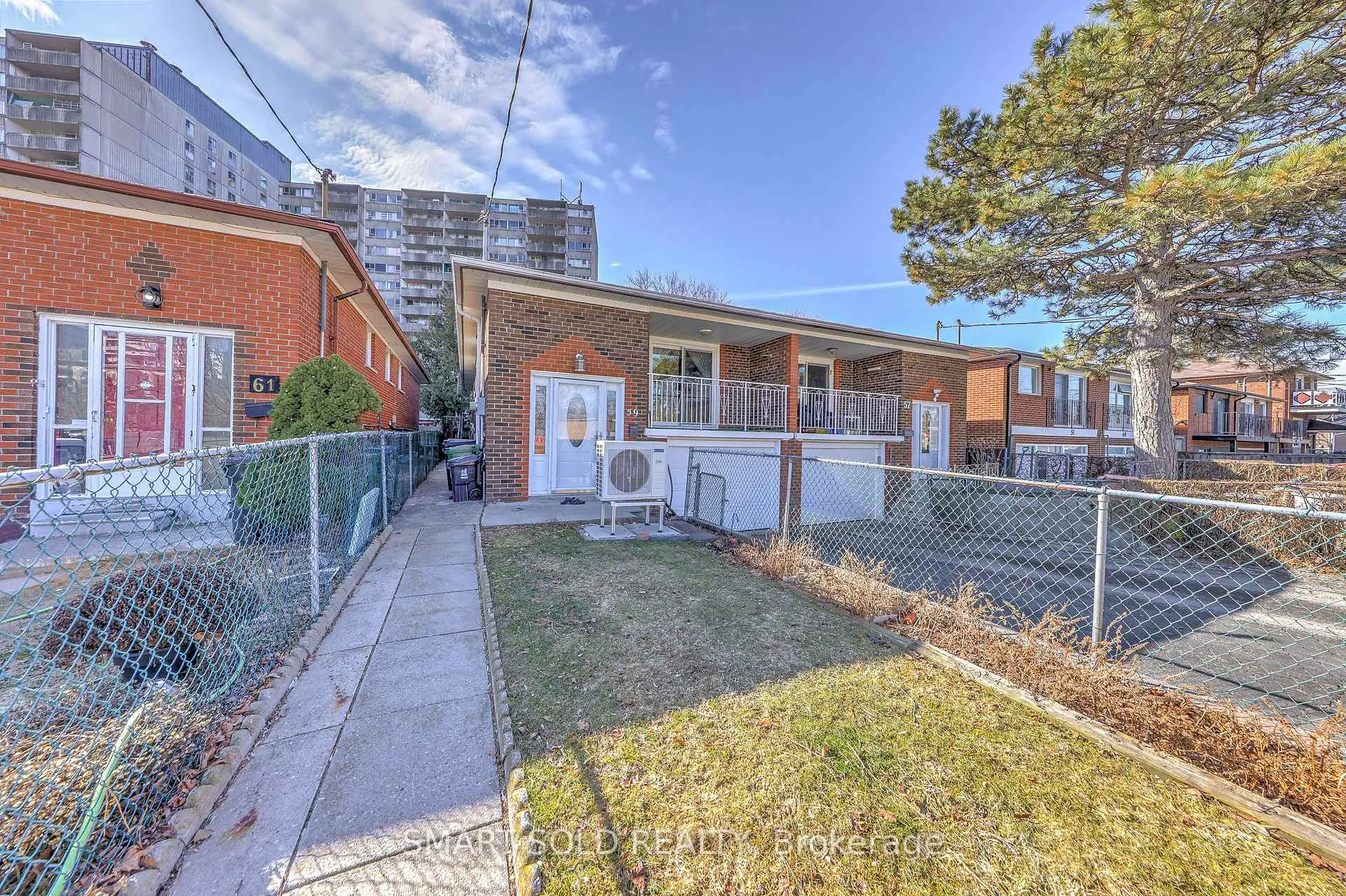 Photo 4 of 59 Chapman Avenue, Toronto, O'Connor-Parkview — HOMEH