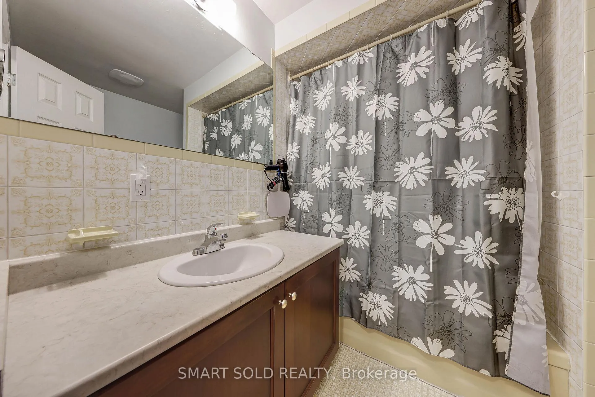 Photo 24 of 59 Chapman Avenue, Toronto, O'Connor-Parkview — HOMEH